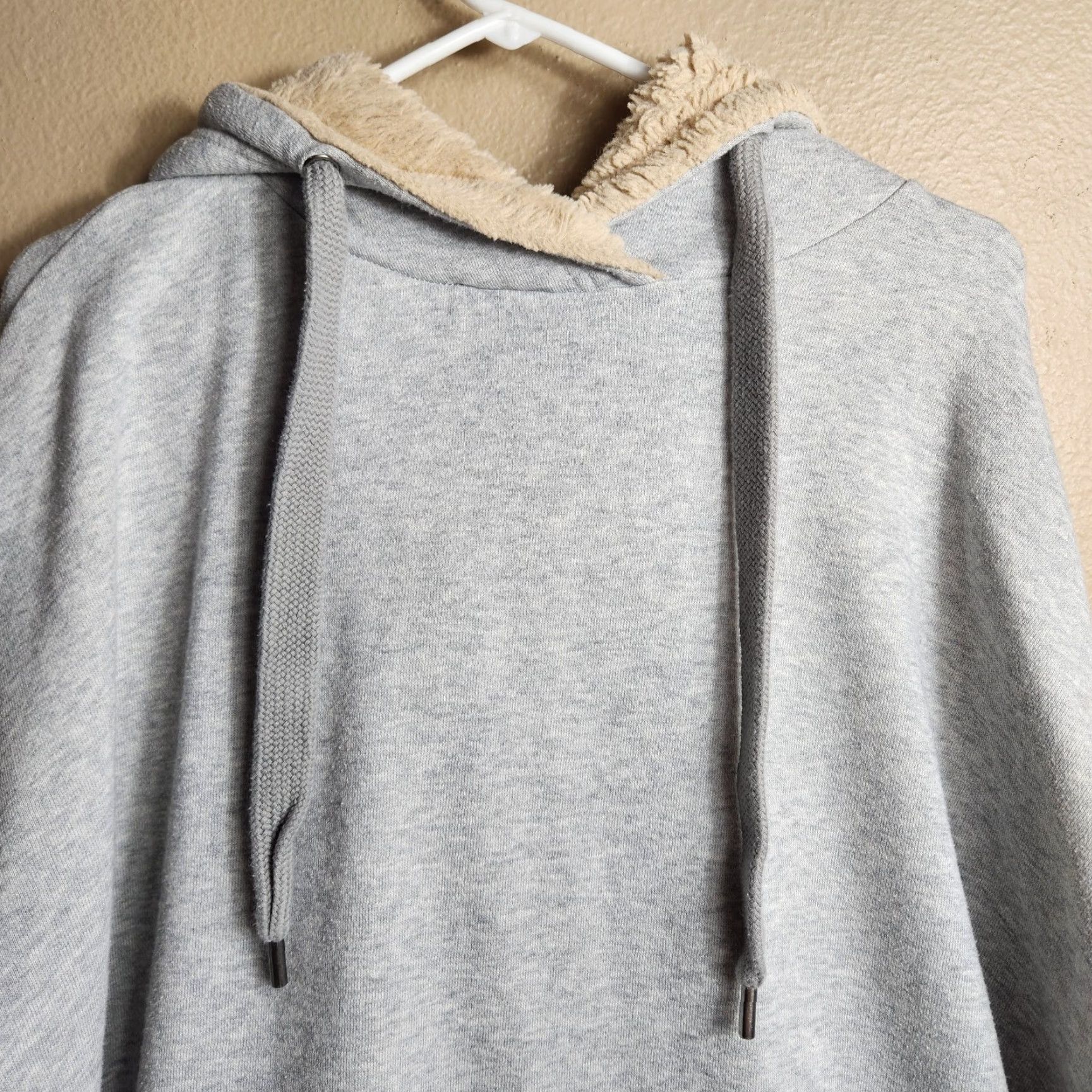 Vintage Aerie AE Womens |XL| Light Gray Spring Street Oversized Sherpa Hoodie Shirt Size XL / US 12-14 / IT 48-50 - 3 Thumbnail