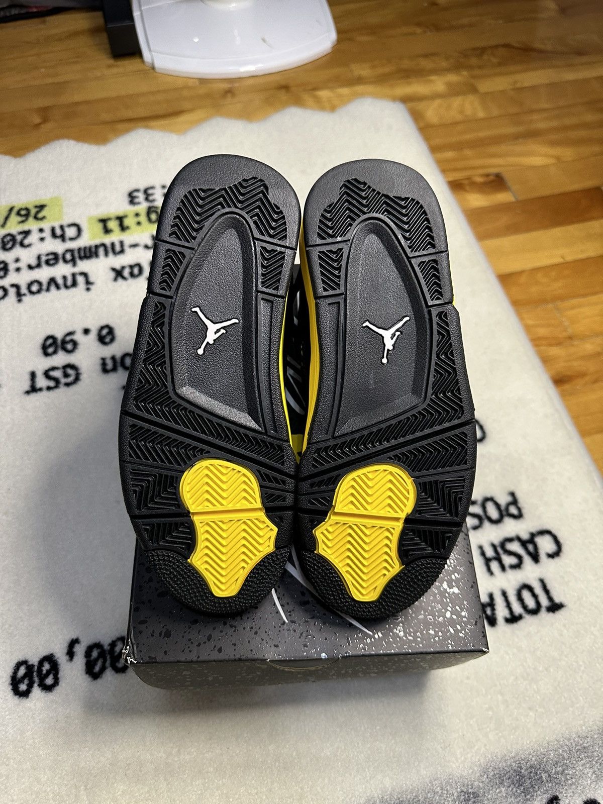 Jordan Brand Jordan 4 Retro Thunder (2023) (GS) Size US 5 / EU 37 - 5 Thumbnail