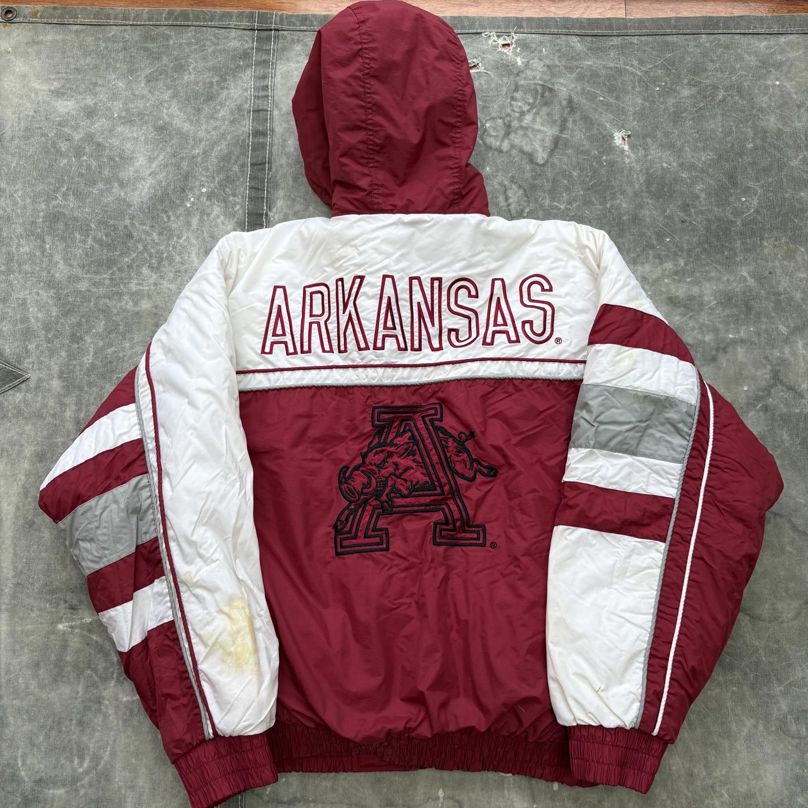 Vintage Vintage 90s Arkansas Razorbacks College Sports Puffer Jacket Size US XL / EU 56 / 4 - 2 Thumbnail