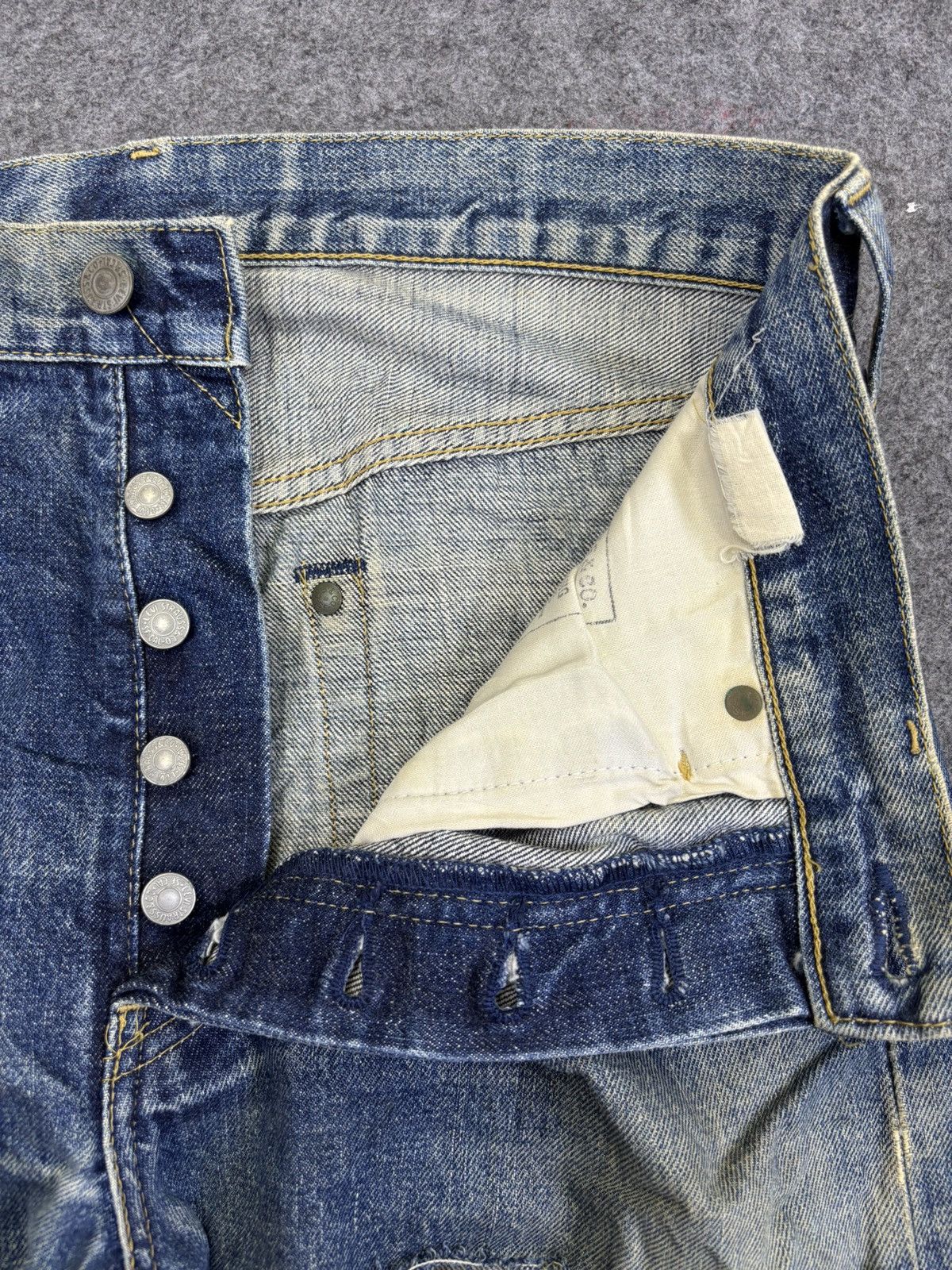 Levi's 💥Thrashed💥90s Levis 503B Big E Selvedge Thrashed Denim Size US 33 - 8 Thumbnail