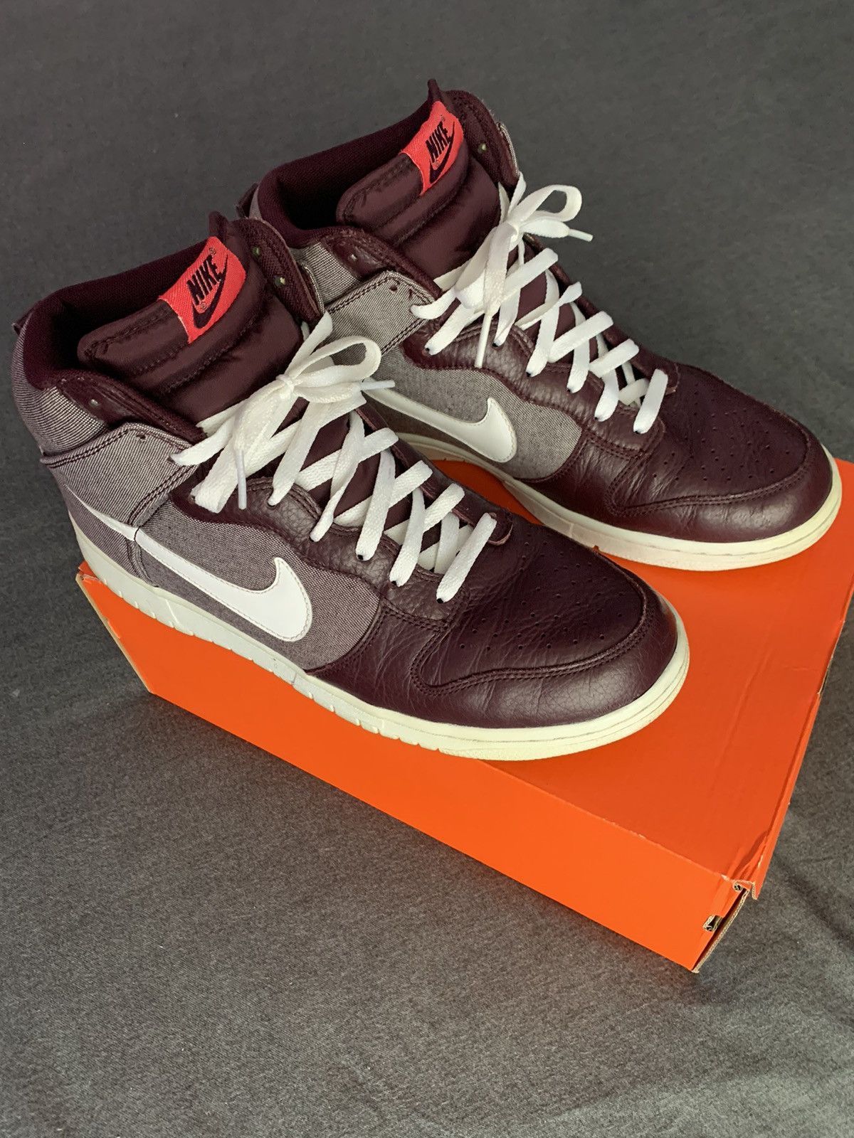 Vintage Vintage Maroon Nike Dunk Size US 11 / EU 44 - 1 Thumbnail