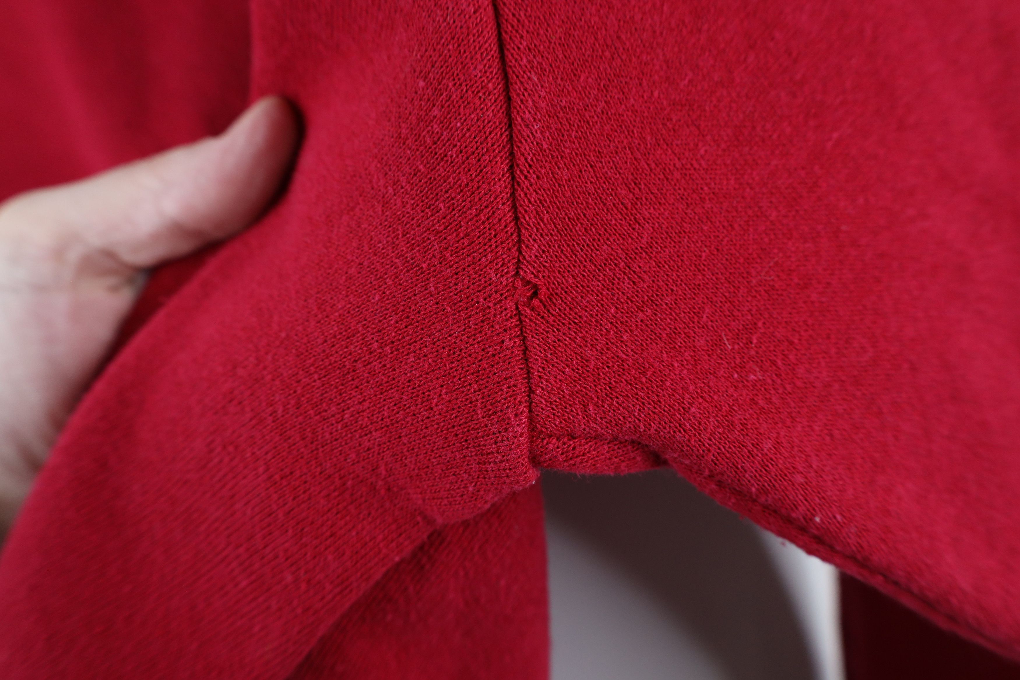 Vintage Vintage 70s Streetwear Raglan Crewneck Sweatshirt Red USA Size US L / EU 52-54 / 3 - 12 Thumbnail