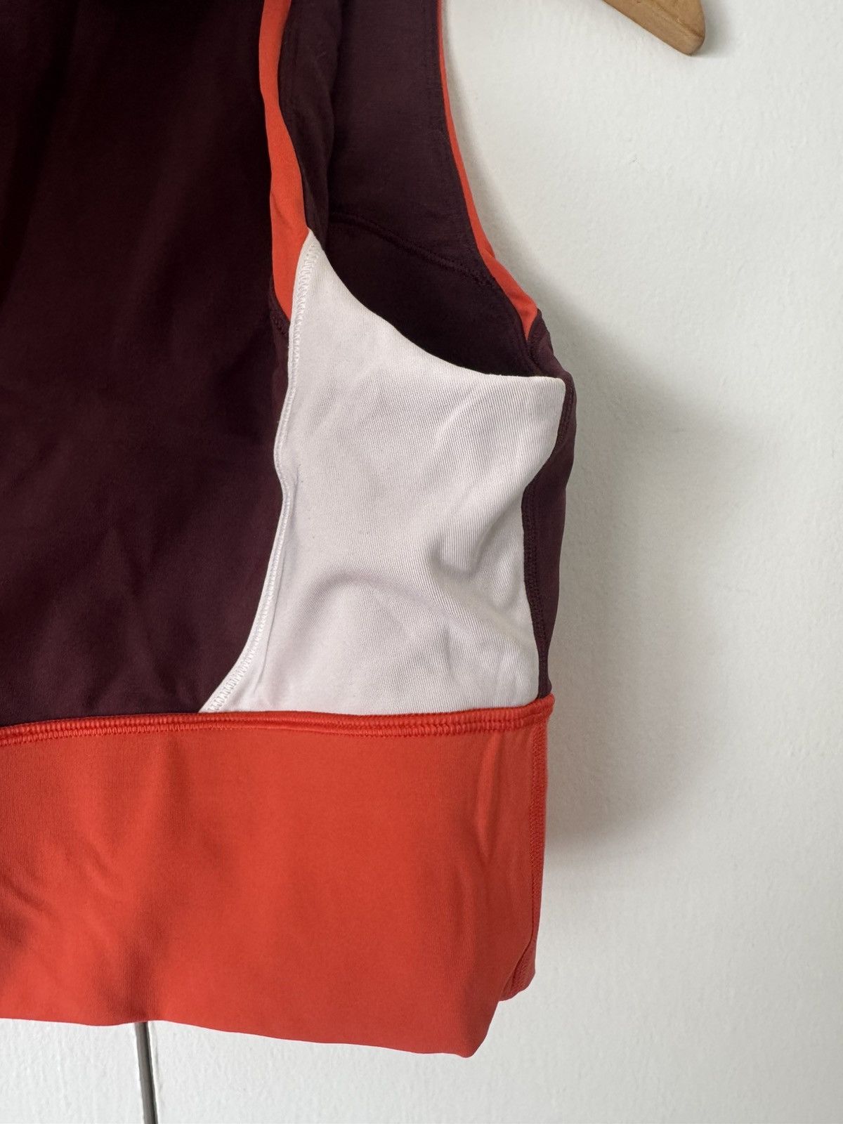 Lululemon High- neck Cropped Top Size L / US 10 / IT 46 - 3 Thumbnail