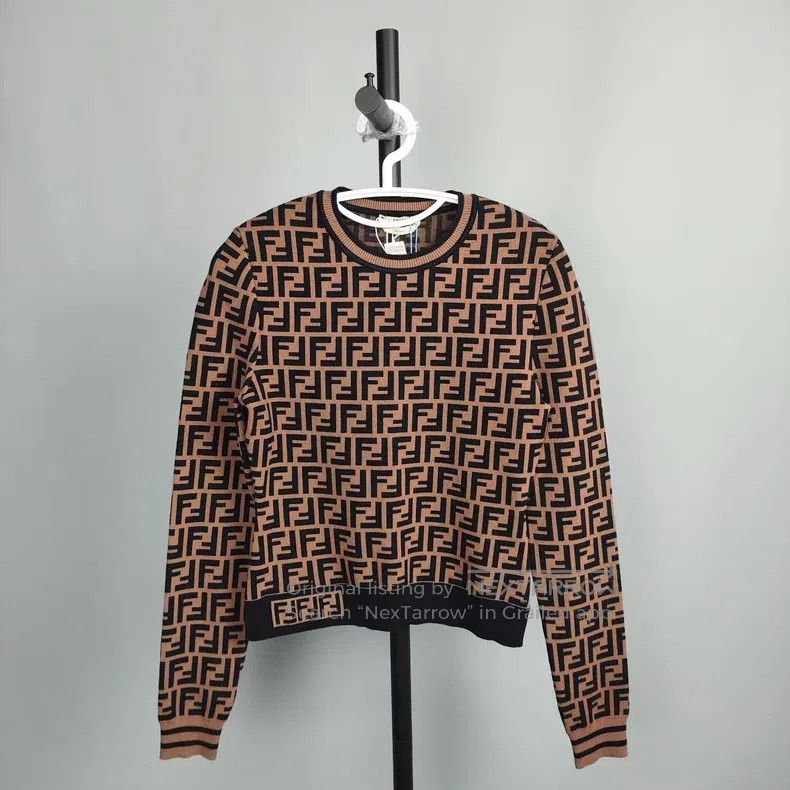 Fendi Fendi Knit Sweater - Monogram Size XS / US 0-2 / IT 36-38 - 1 Thumbnail