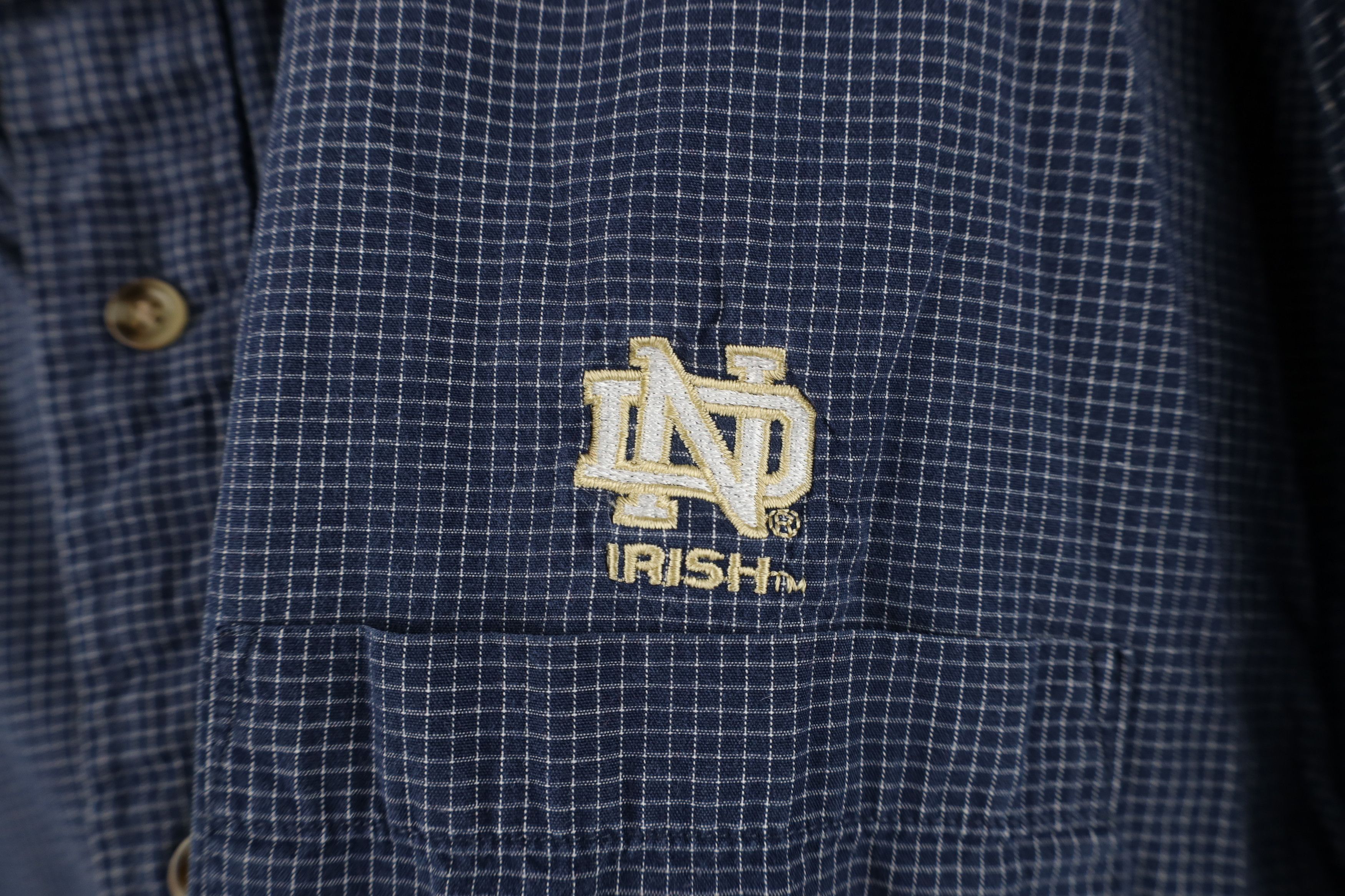 Vintage Vintage 90s Spell Notre Dame University Button Down Shirt Size US M / EU 48-50 / 2 - 4 Thumbnail
