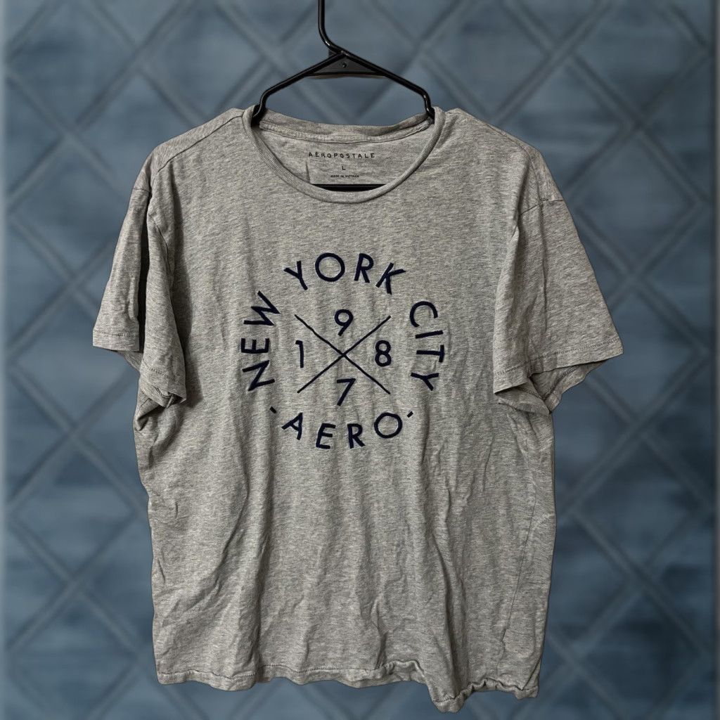 Aeropostale VINTAGE Aeropostale Tee Shirt Mens L Gray Logo Short Sleeve 90s Casual Graphic Tee Size US L / EU 52-54 / 3 - 1 Thumbnail