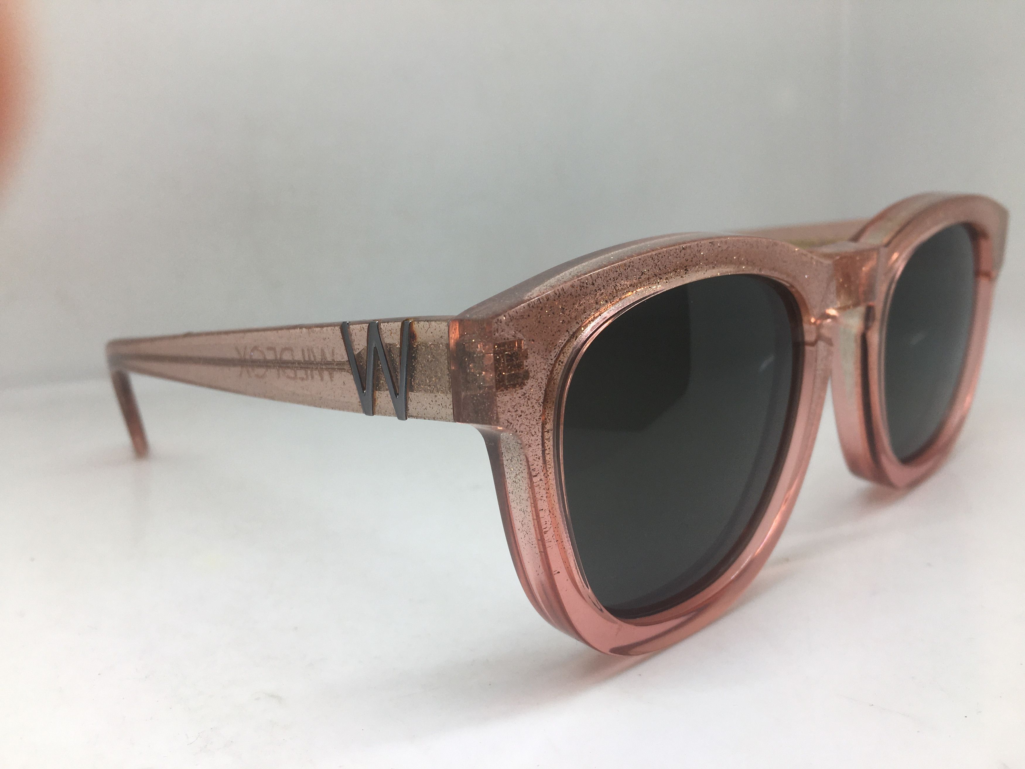 Wildfox Wildfox Classic Fox Pink Keyhole Bridge Sunglasses Frame Size ONE SIZE - 2 Thumbnail