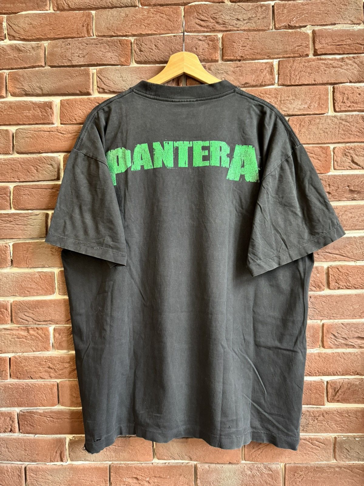 Band Tees 90s Rare Vintage Pantera Far Beyond Tee Metal Band Grail 90s Size US XL / EU 56 / 4 - 2 Thumbnail