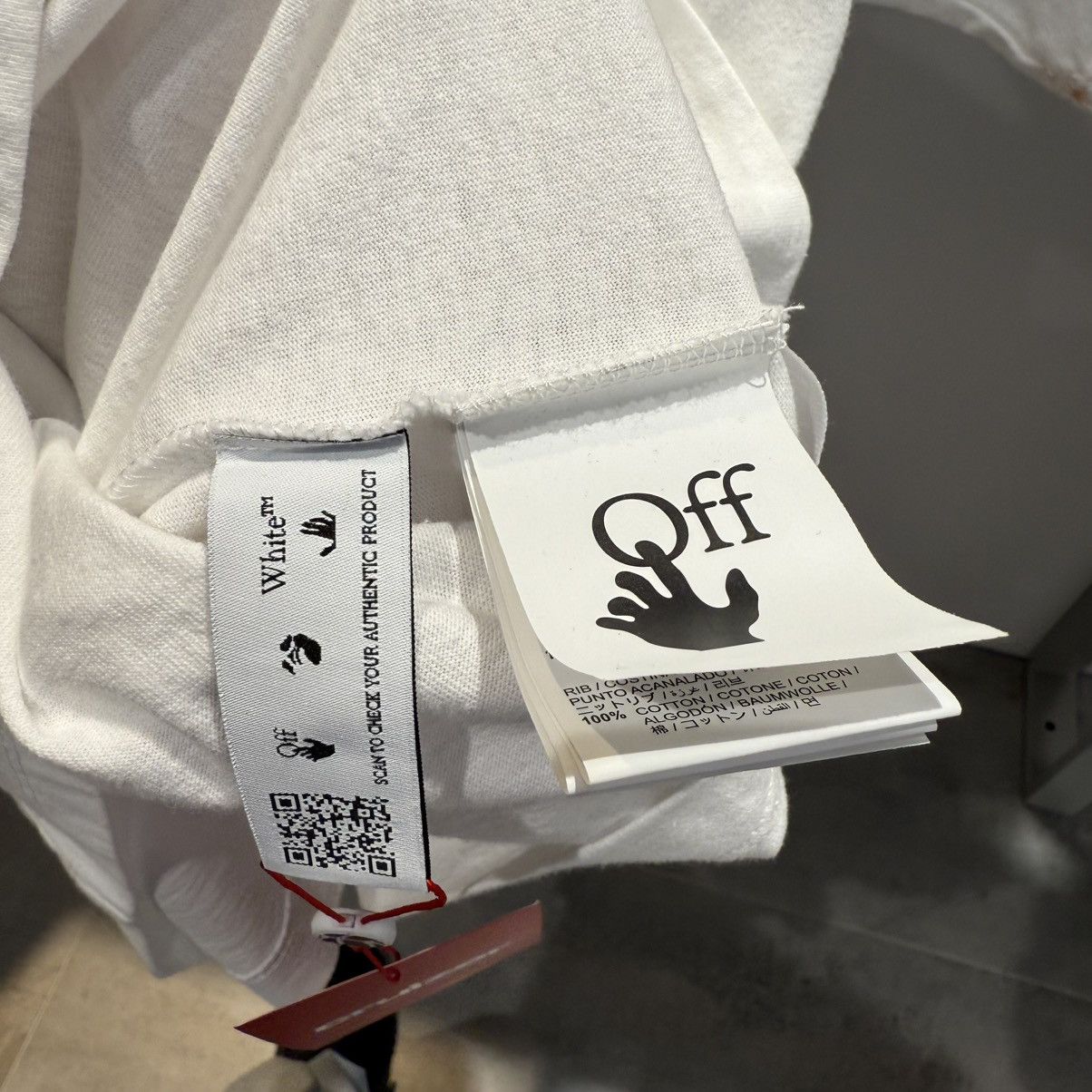 Off-White Off White Liquid Logo Tee Size US S / EU 44-46 / 1 - 4 Thumbnail