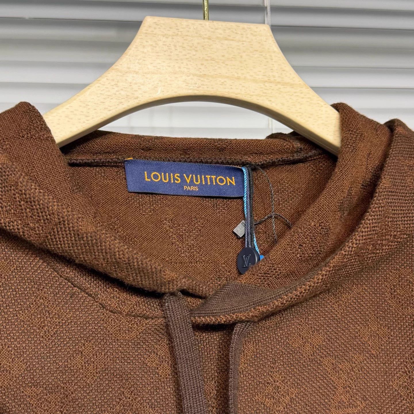 Louis Vuitton LV Brown Monogram Print Cuff Letter Logo Hoodie L Size US L / EU 52-54 / 3 - 3 Thumbnail