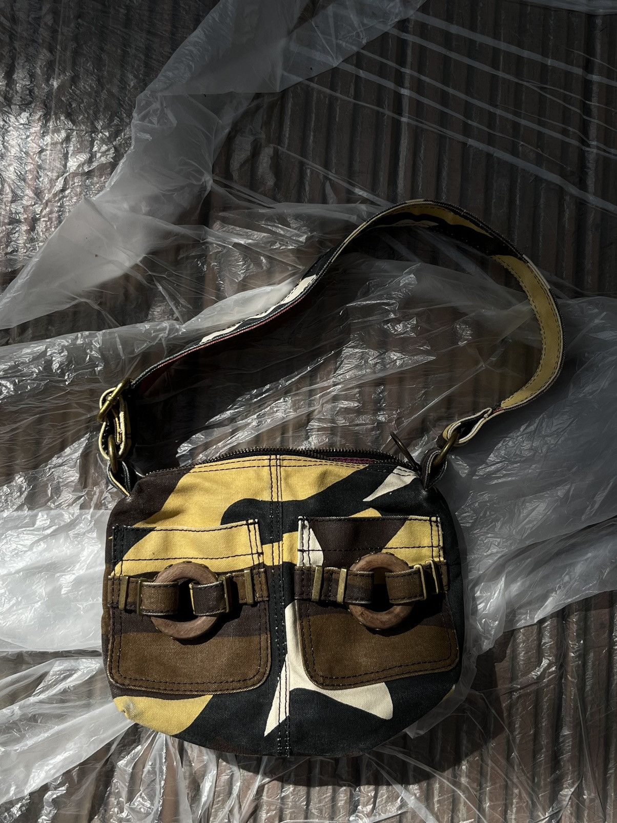 Gap × Vintage Vintage Camouflage GAP Face Bag (early 2000s) Size ONE SIZE - 1 Thumbnail