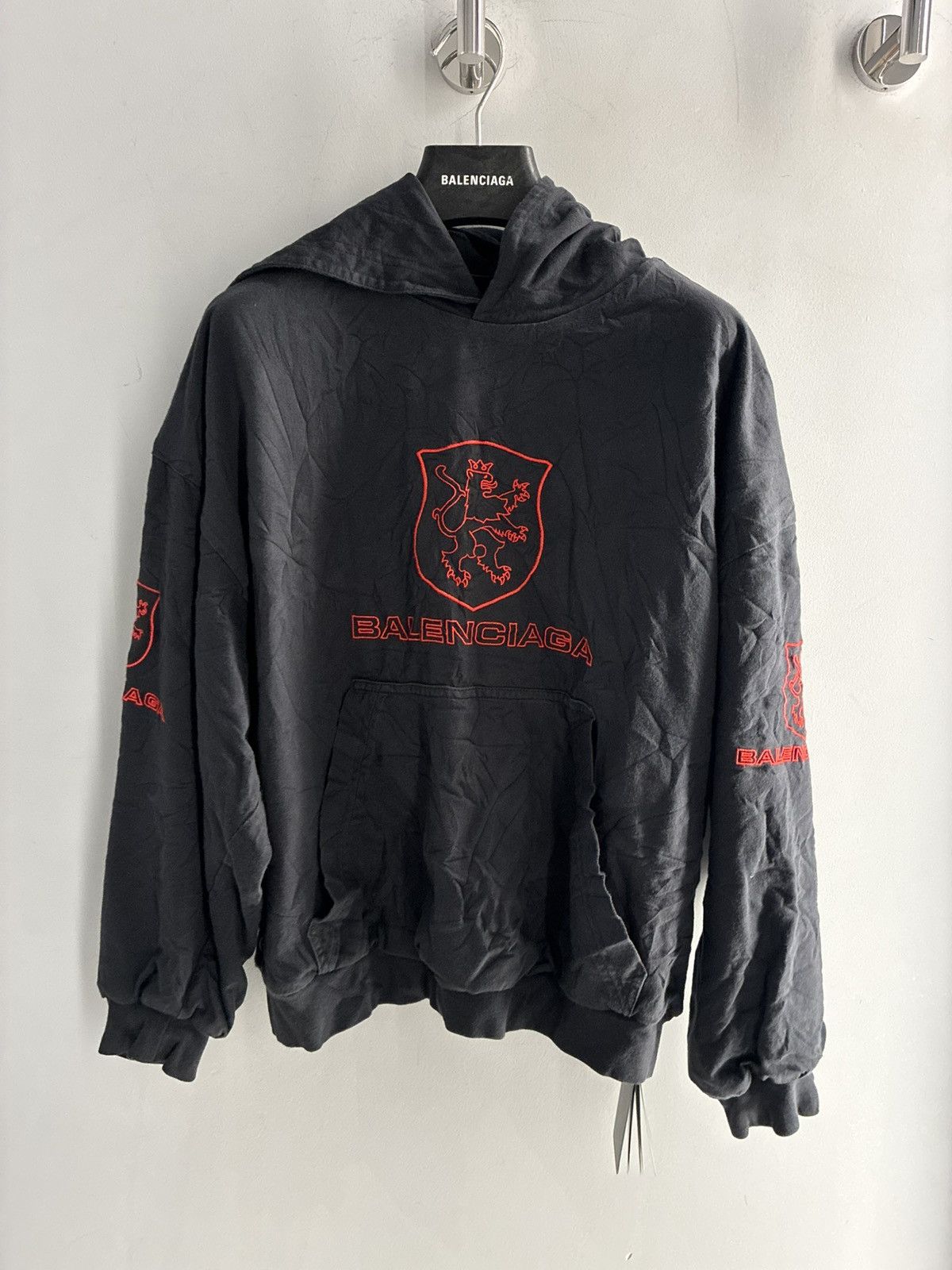 Balenciaga BALENCIAGA Berlin Crumpled Hoodie Size US S / EU 44-46 / 1 - 1 Thumbnail