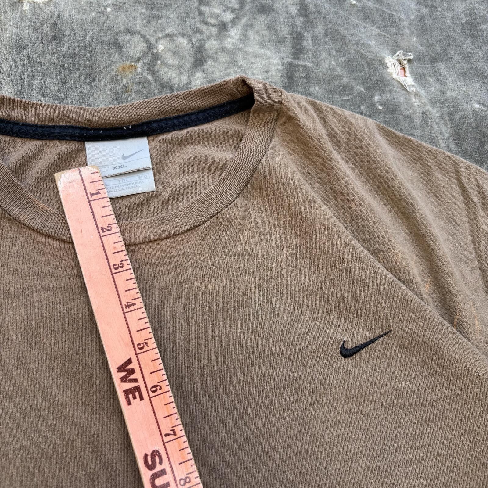Nike Vintage Y2K Faded Distressed Nike Tan Brown Grunge Shirt Size US XXL / EU 58 / 5 - 2 Thumbnail