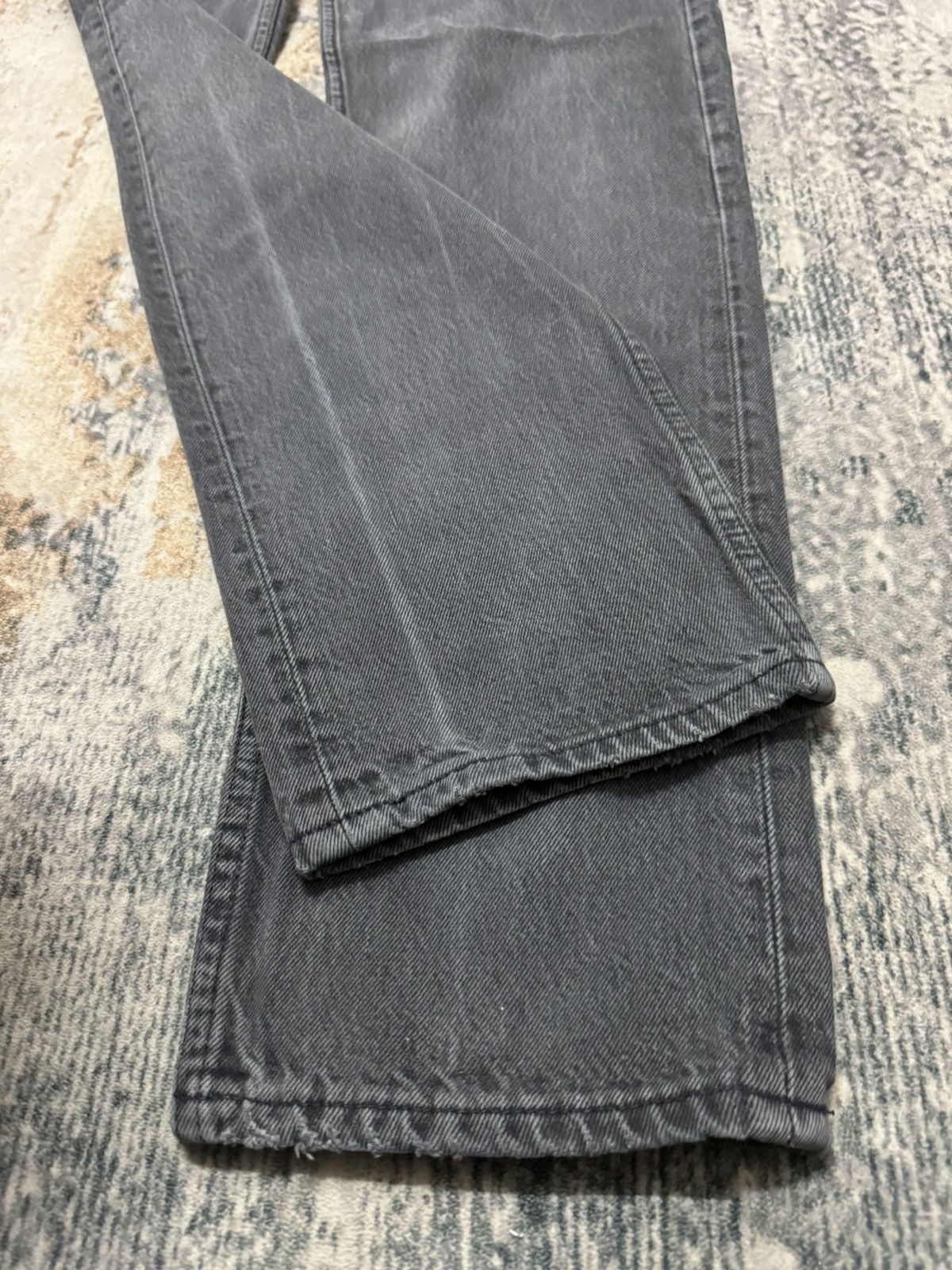 Levi's × Levi's Vintage Clothing × Vintage Vintage Levi’s 501 Distressed Black Denim Jeans 32x32 Size US 32 / EU 48 - 3 Thumbnail