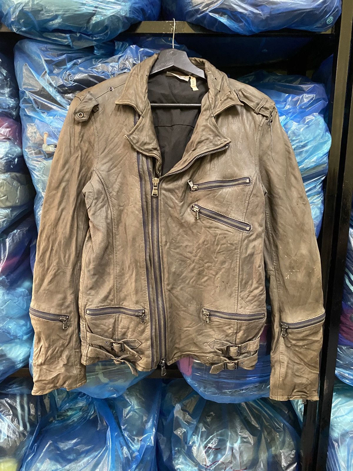 AZ by junhashimoto AZ Distressed Leather Moto Jacket Multiple Zippers Buckles Size US S / EU 44-46 / 1 - 1 Thumbnail