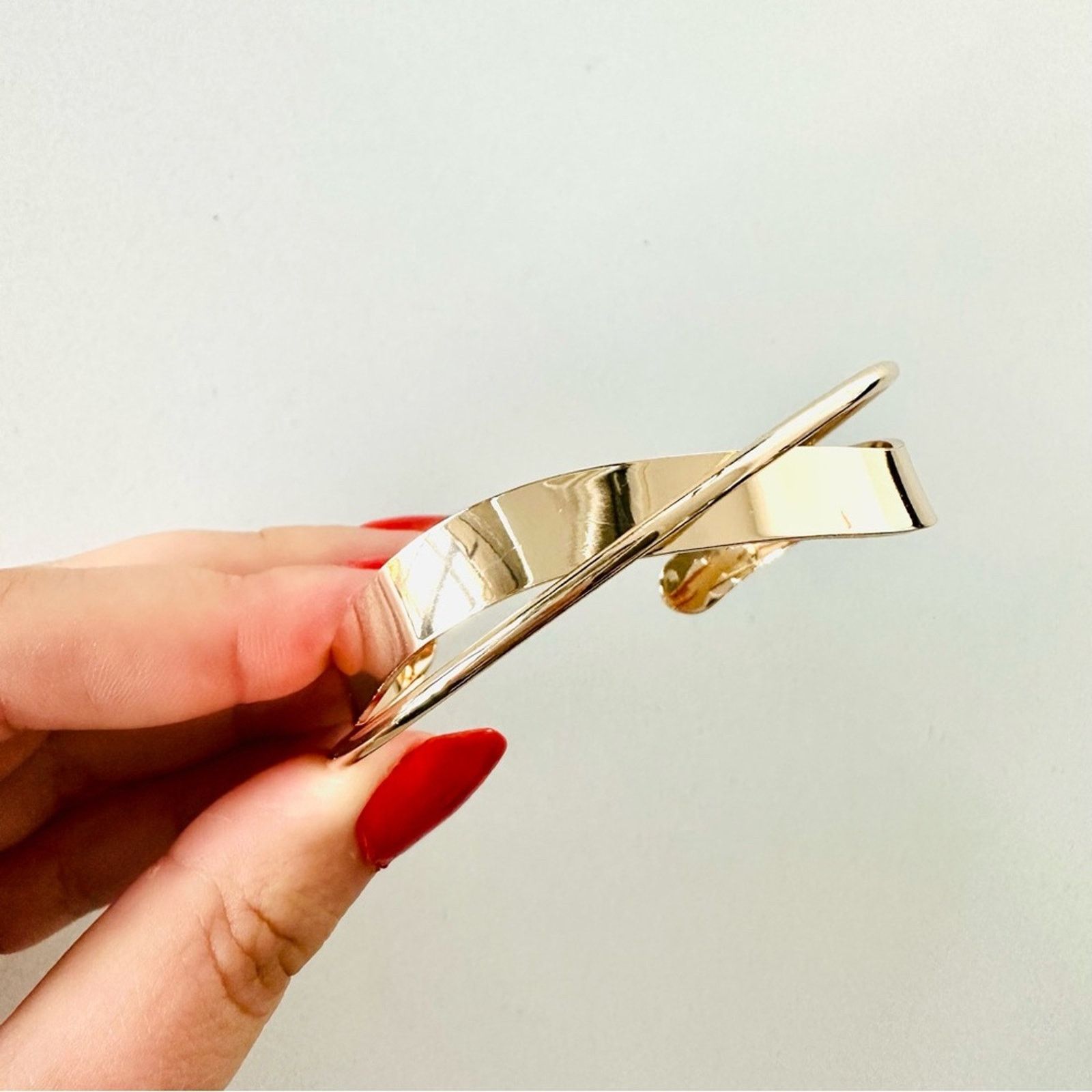 Nordstrom NEW NORDSTROM REVOLVE Slim Band Twisted Bracelet Bangle Cuff Size ONE SIZE - 3 Thumbnail