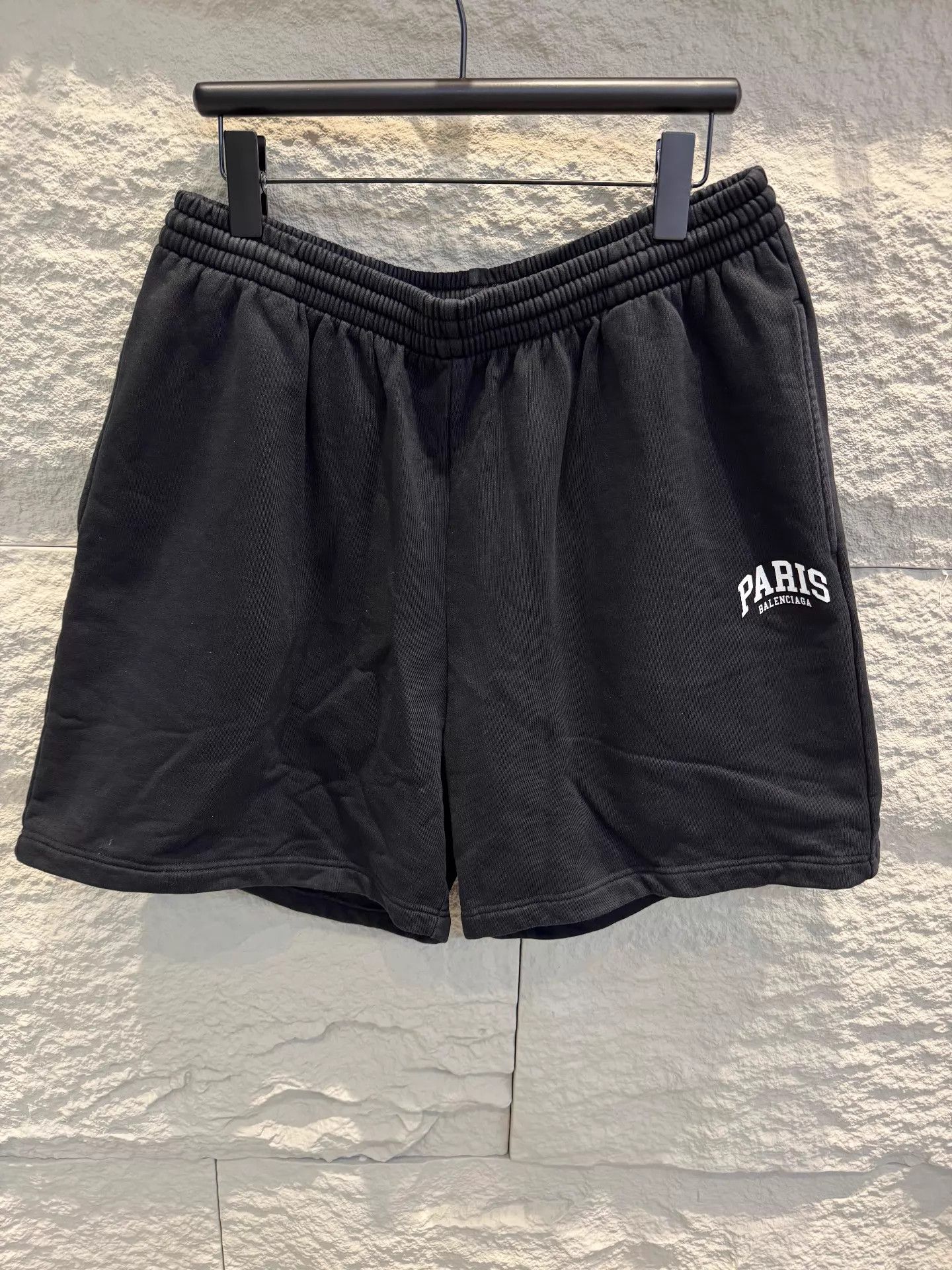 Balenciaga Balenciaga PARIS Embroidered Black Wide Unisex Short L Size US 34 / EU 50 - 1 Thumbnail