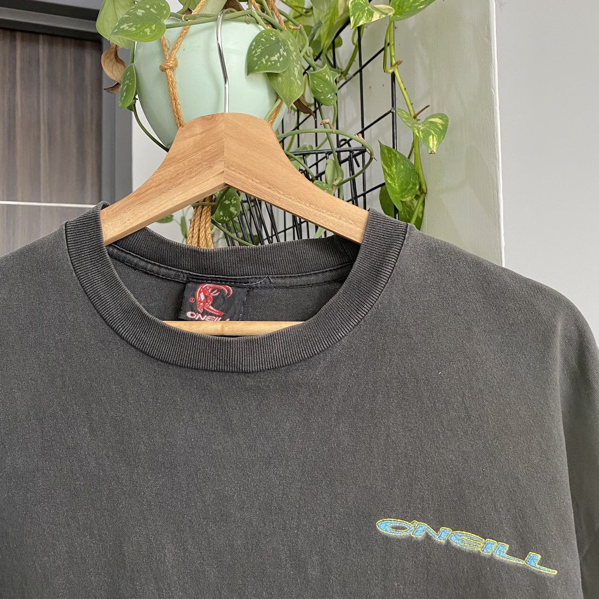 O'Neill Thrashed Faded Vintage 90s Oneill Surfboard ERD GRUNGE TEE Size US XL / EU 56 / 4 - 4 Thumbnail