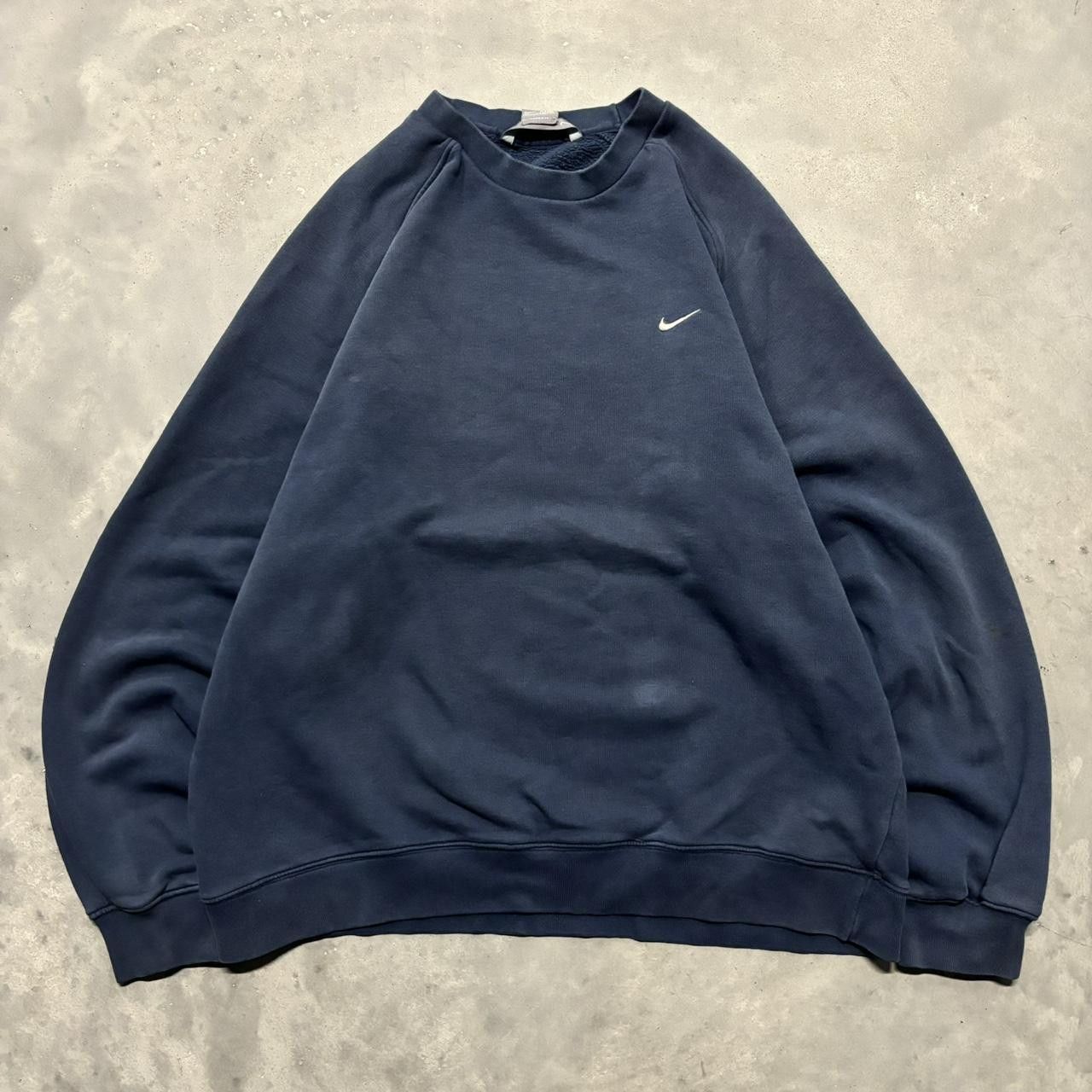 Nike × Vintage Crazy Vintage Y2K/2000s Navy Blue Nike Swoosh Essential Crewneck! Size US XL / EU 56 / 4 - 1 Thumbnail