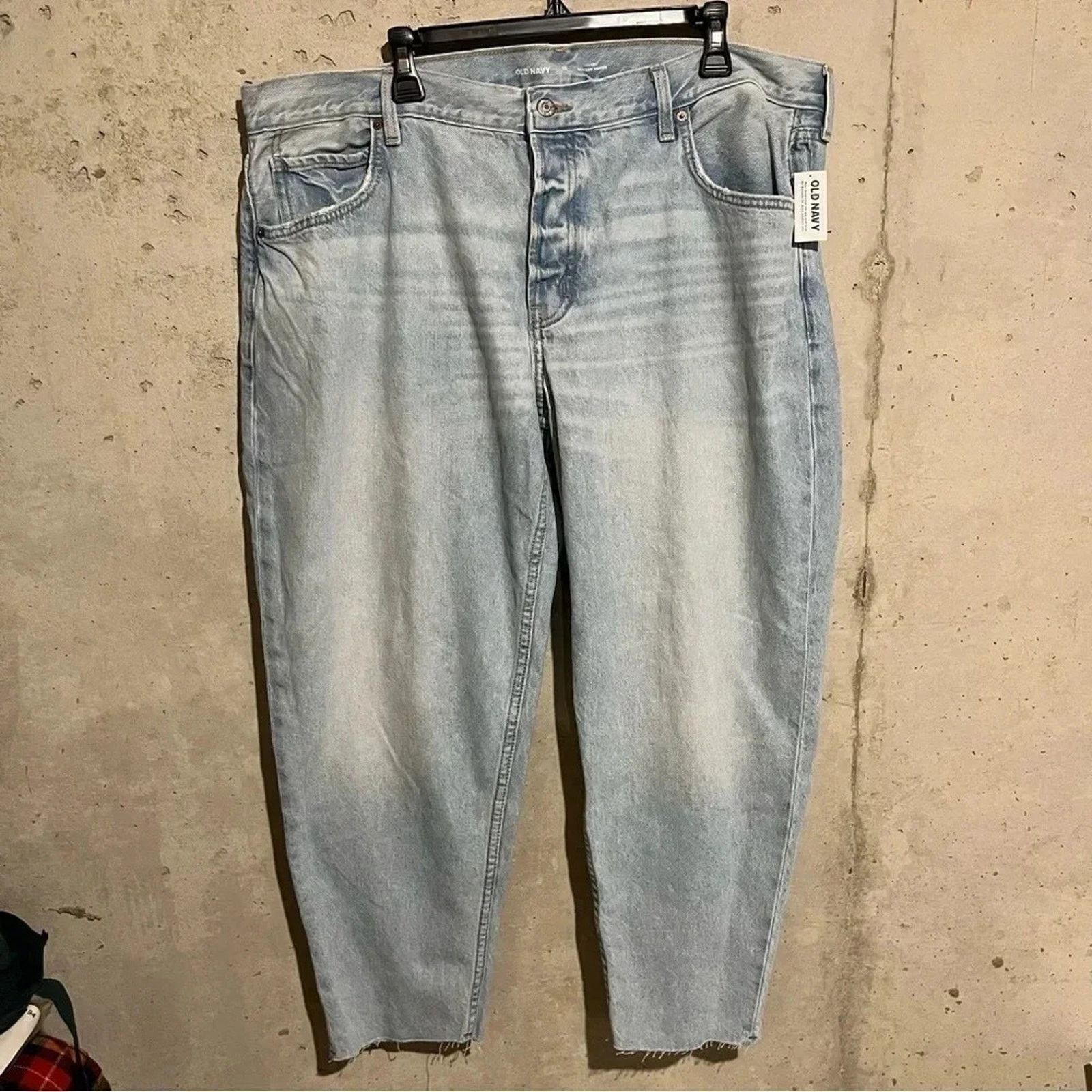 Old Navy Women's NWT Old Navy High-Rise Slouchy Raw Hem Ankle Size 18 Size 40" / US 18 - 1 Thumbnail