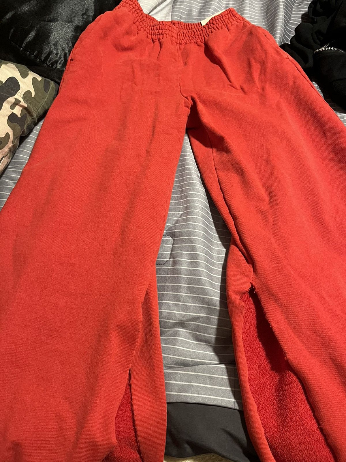 Maison Margiela *RARE GRAIL* mason margelia quarter cut red sweatpants ...