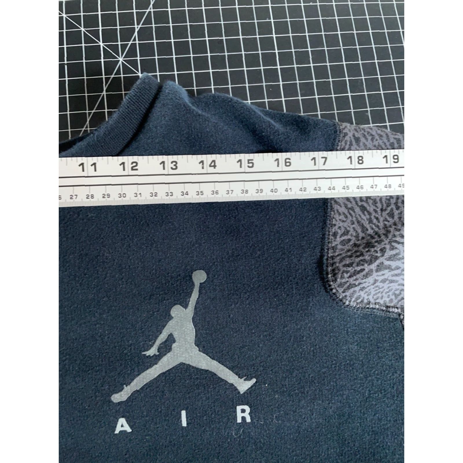 Jordan Brand Air Jordan 3 Cement Sweatshirt Men's XL Black Gray Elephant Crewneck Nike Size US XL / EU 56 / 4 - 7 Thumbnail