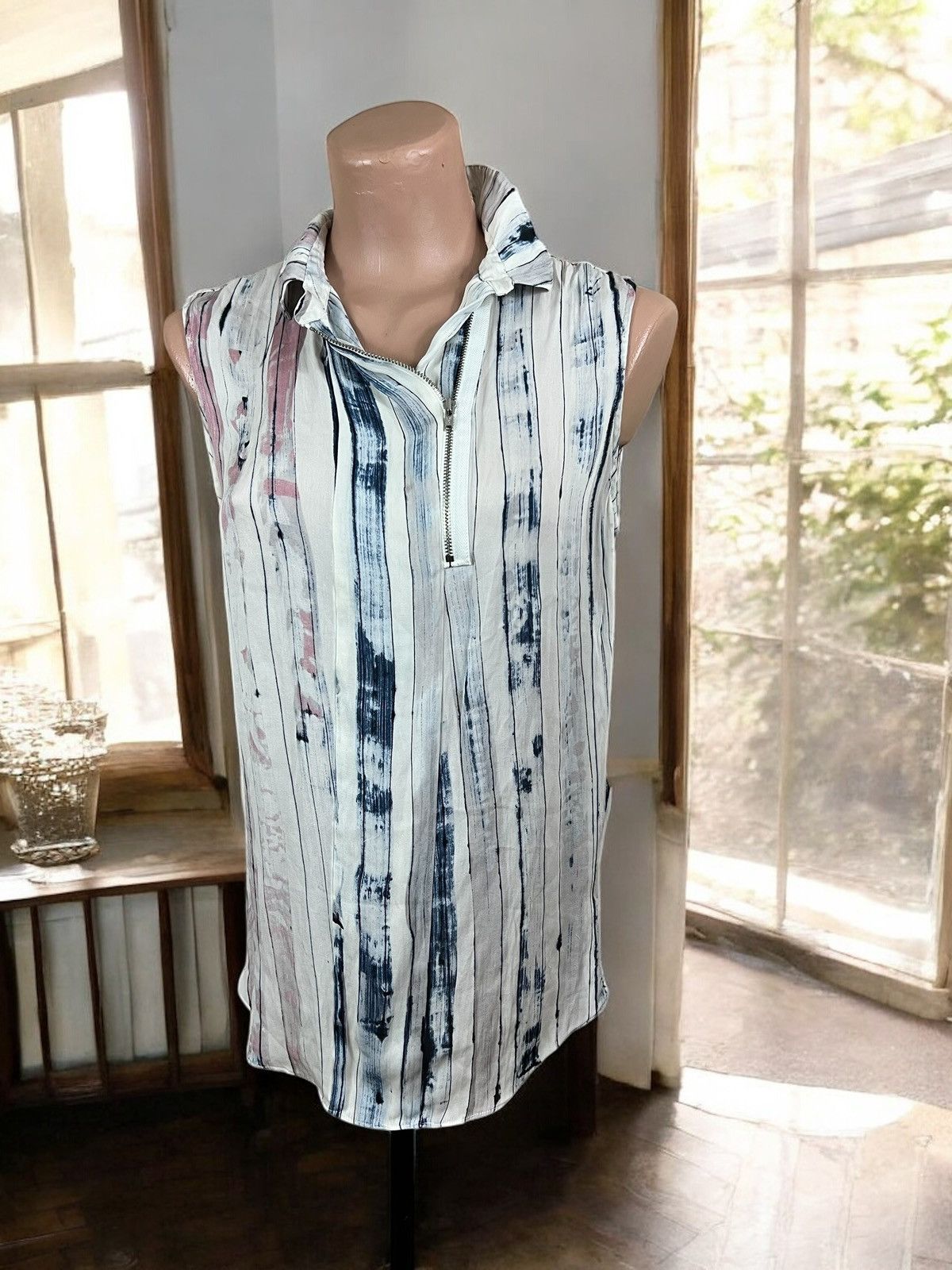 Tiger of Sweden Tiger of Sweden Mija Silk Blouse Size M Size M / US 6-8 / IT 42-44 - 1 Thumbnail