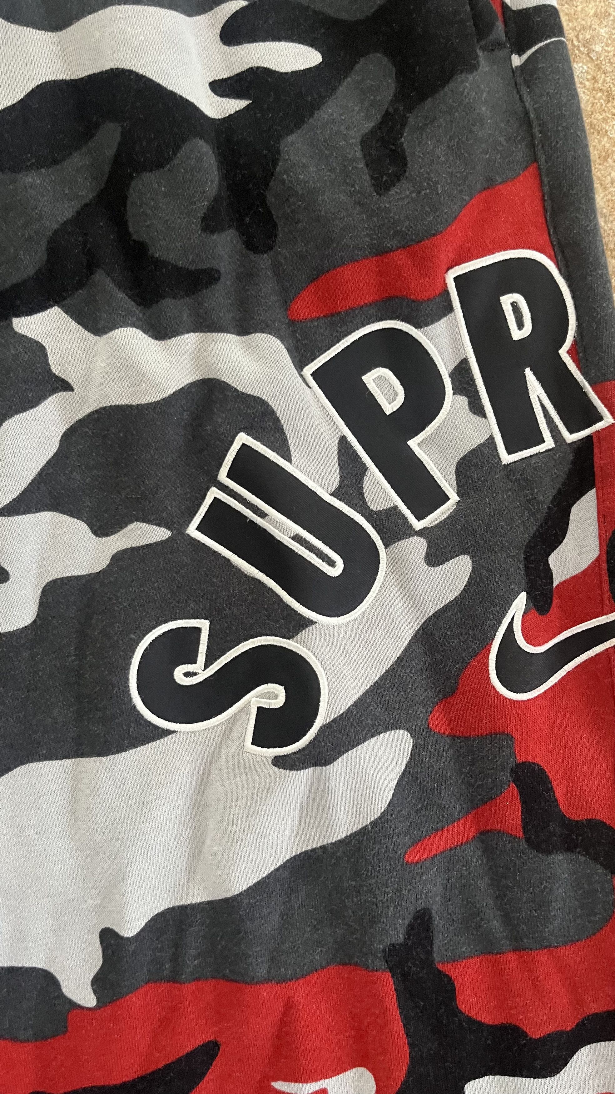 Nike × Supreme Supreme Nike Arc Sweatpant Red Camo | Grailed