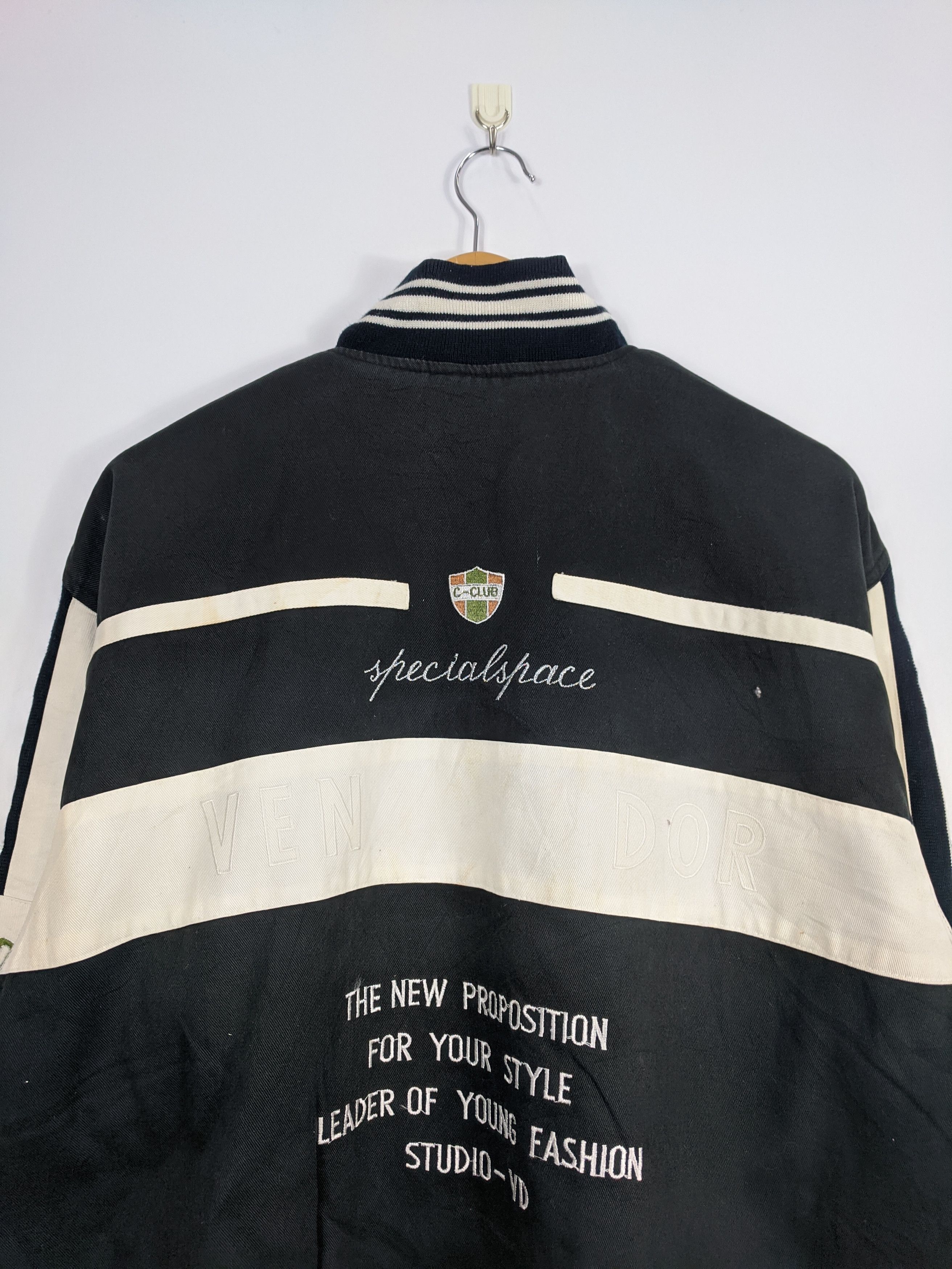 Vintage Vintage 90s Varsity Jacket Embroidered J0431 Size US L / EU 52-54 / 3 - 4 Thumbnail