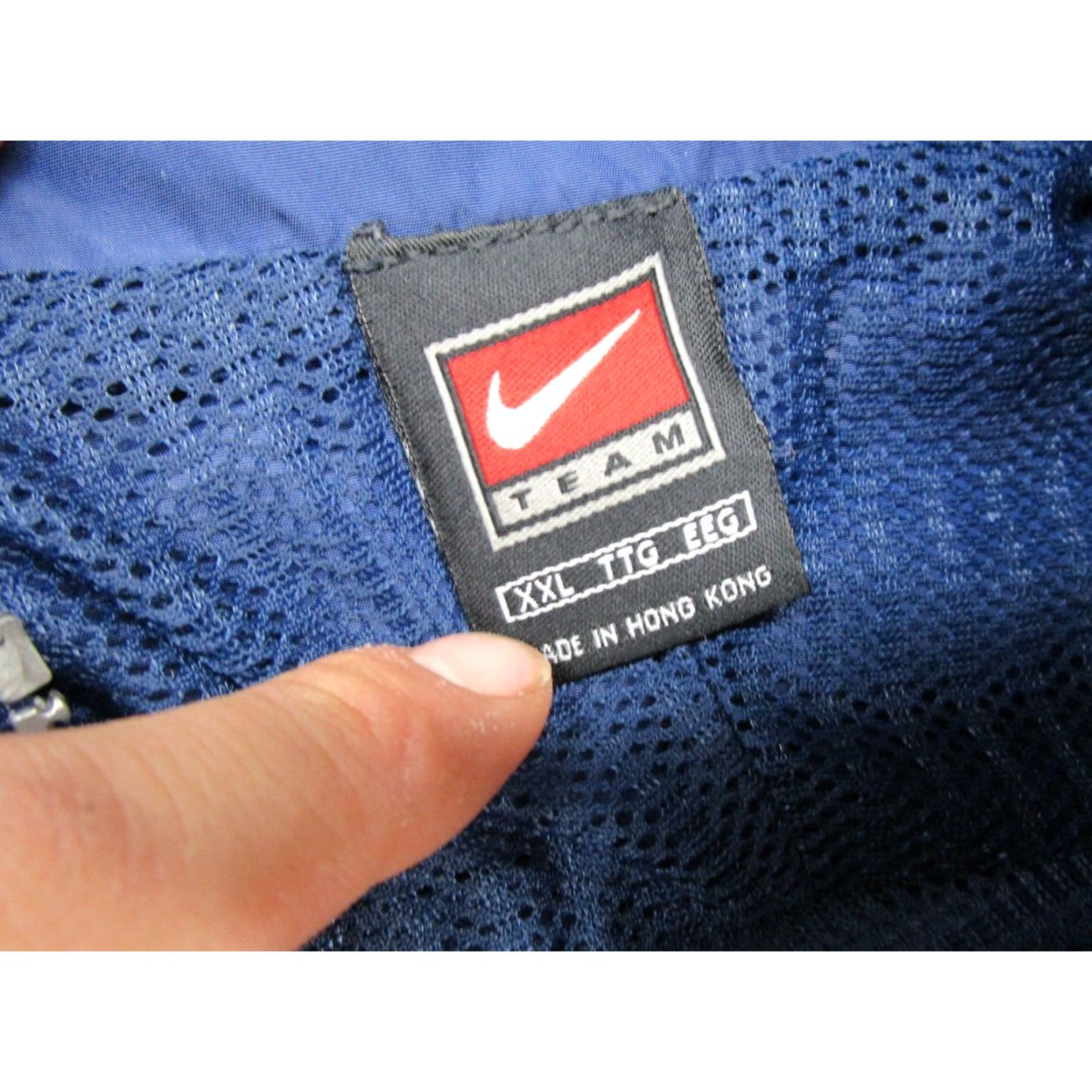 Nike VINTAGE Nike Team Swoosh Windbreaker Jacket Men's Blue 2XL Full Zip Windbreaker Nike Swoosh 90s Sports Jacket Mens Blue 2XL Read Size US XXL / EU 58 / 5 - 2 Thumbnail