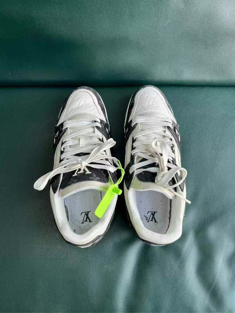 Louis Vuitton Louis Vuitton Louis Vuitton LV Trainer Sneakers Black Whit Size US 10 / EU 43 - 3 Thumbnail