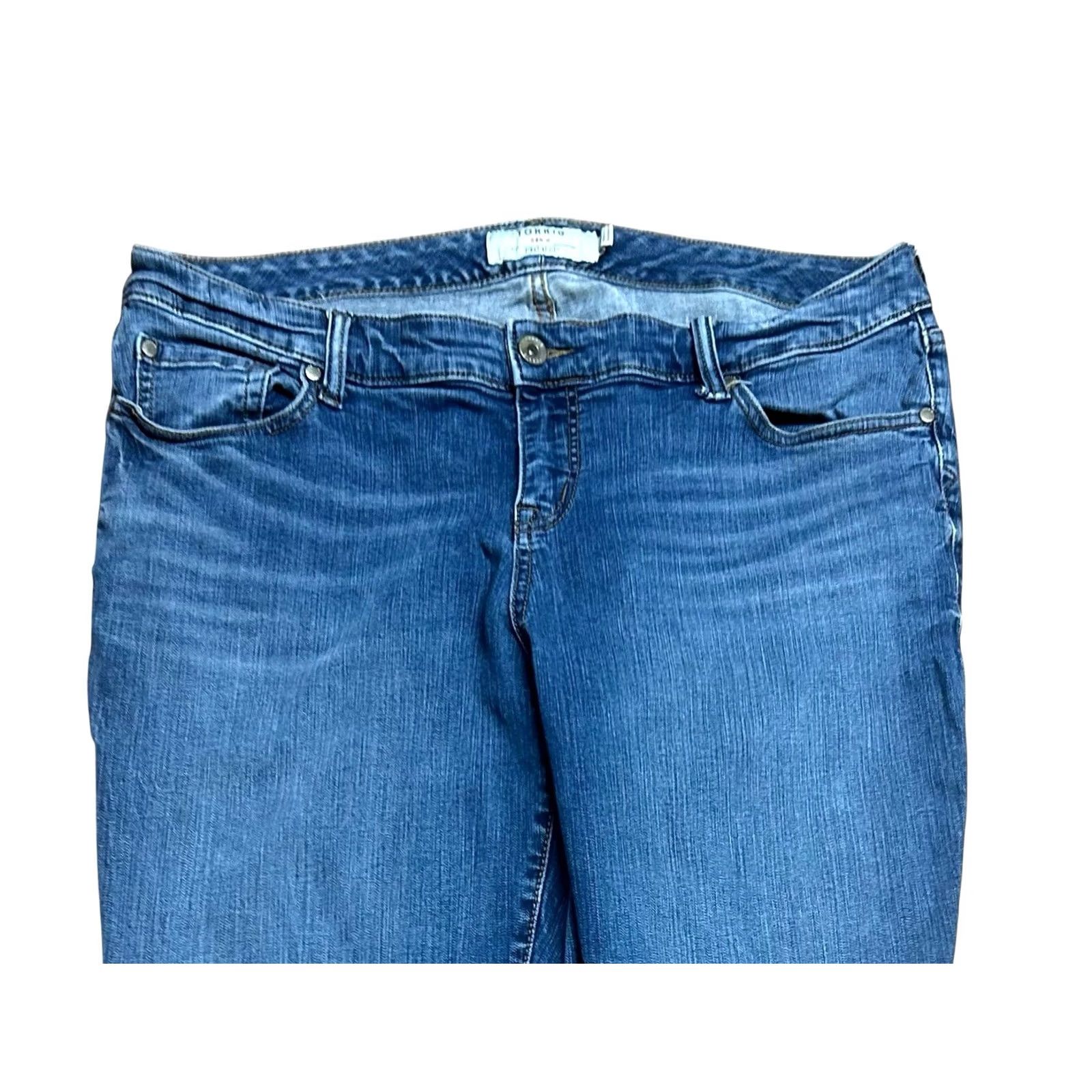 Torrid Torrid Jeans Women 18R Blue Straight Leg Stretch Denim Regular Mid Rise City Bohemian 5-Pocket Size 40" / US 18 - 6 Thumbnail