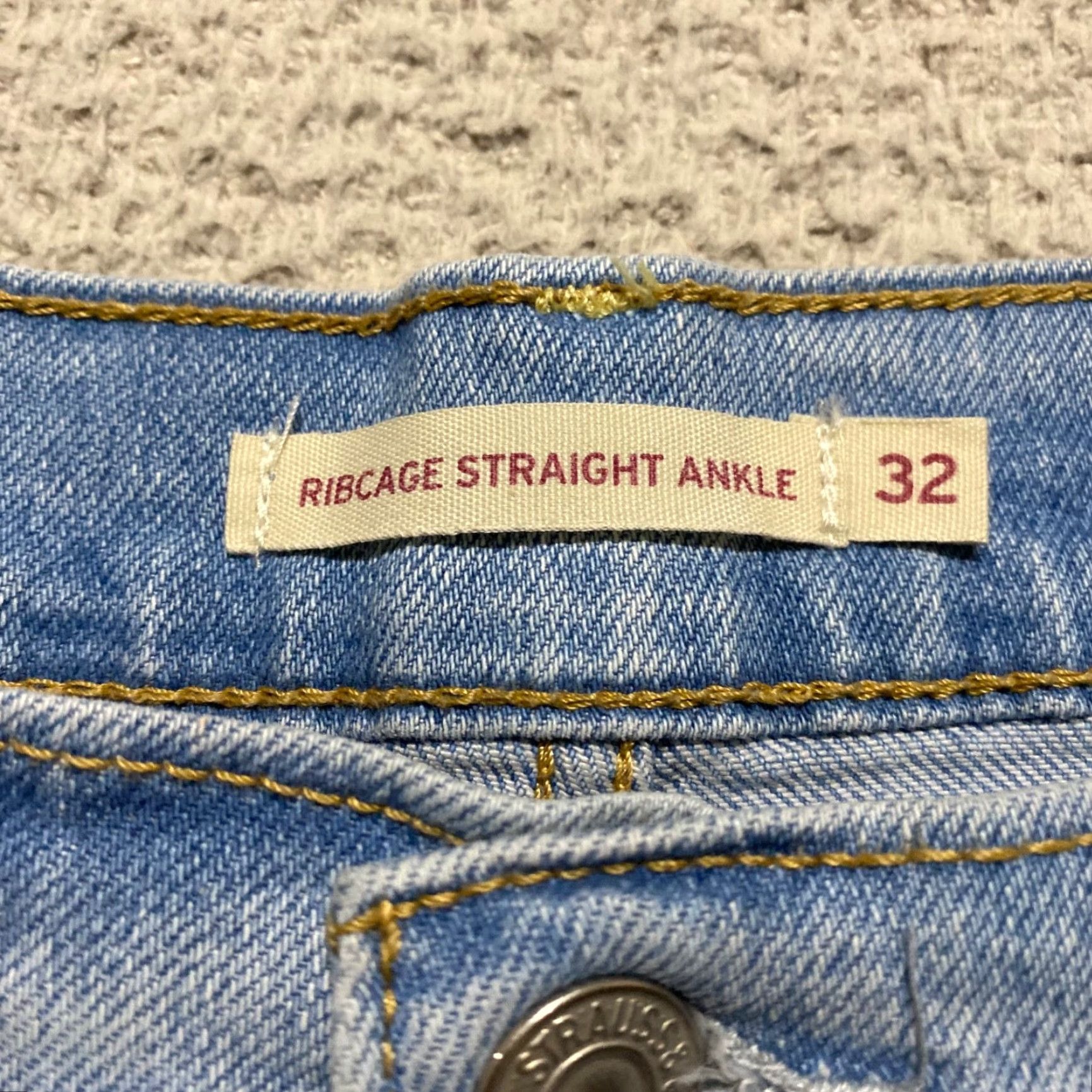 Levi's Levi's Jeans Women's 32 Blue Denim Medium Wash Distressed Ankle 5-Pocket Regular Rise High Button Size 24" / US 00 / IT 34 - 4 Thumbnail
