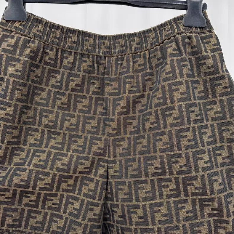 Fendi Fendi Monogrammed Full Print Short Pants Size 27" / US 4 / IT 40 - 3 Thumbnail