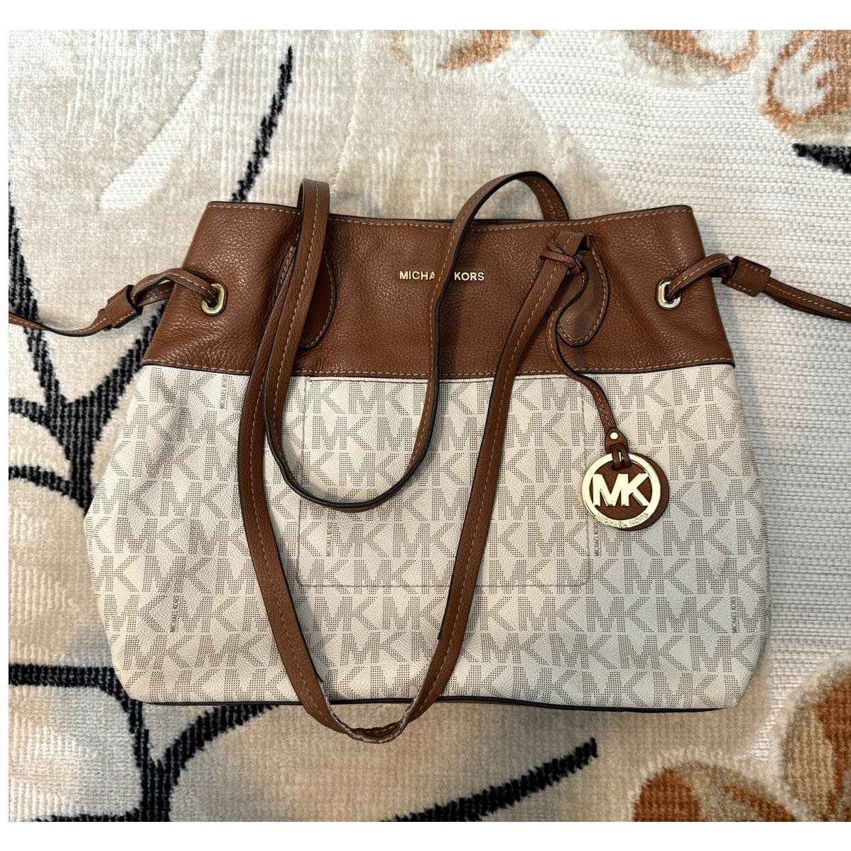 Michael Kors Michael Kors Signature Pebble Leather Shoulder Tote Bag Size ONE SIZE - 1 Thumbnail