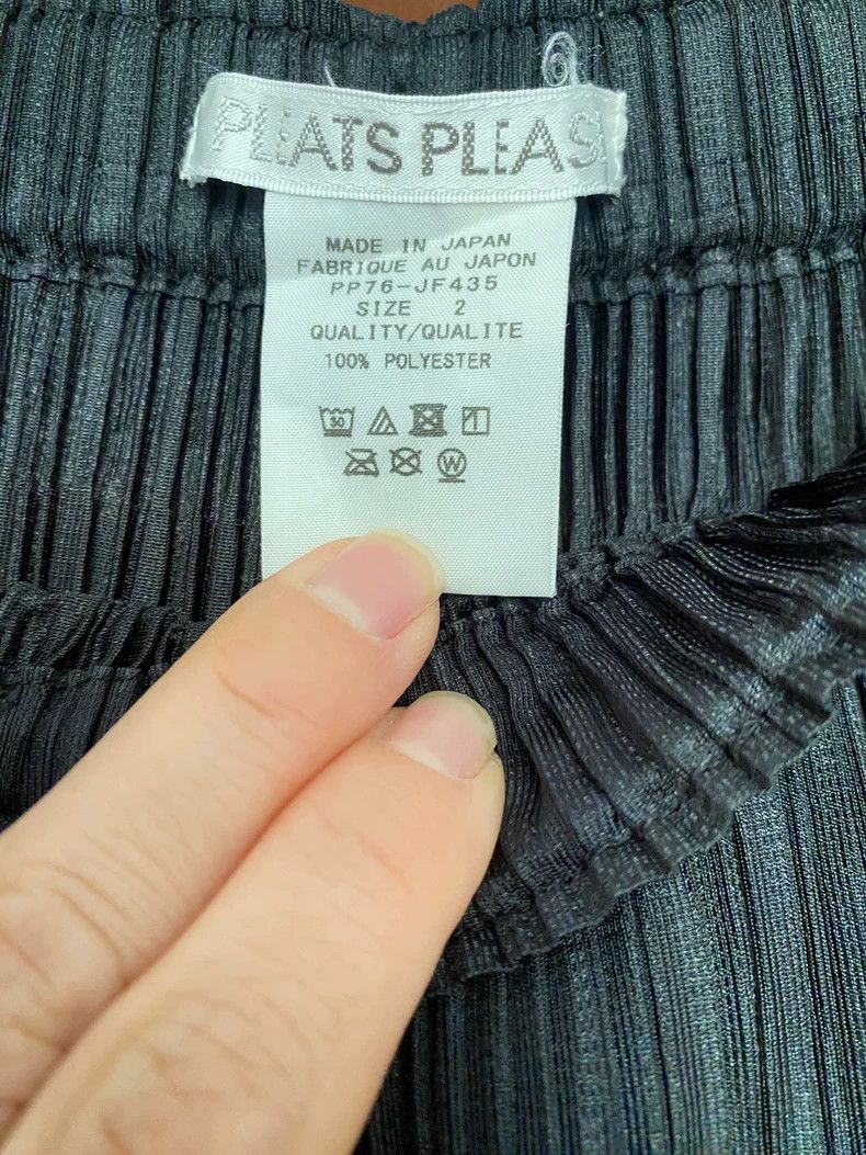 Issey Miyake Issey Miyake size:2 Green pleated irregular-shaped pants Size 22" - 2 Thumbnail