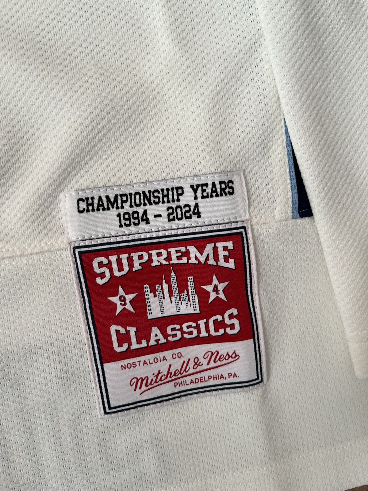 Mitchell & Ness × NCAA × Supreme Supreme Mitchell & Ness NCAA Hockey Jersey Size US XL / EU 56 / 4 - 4 Thumbnail