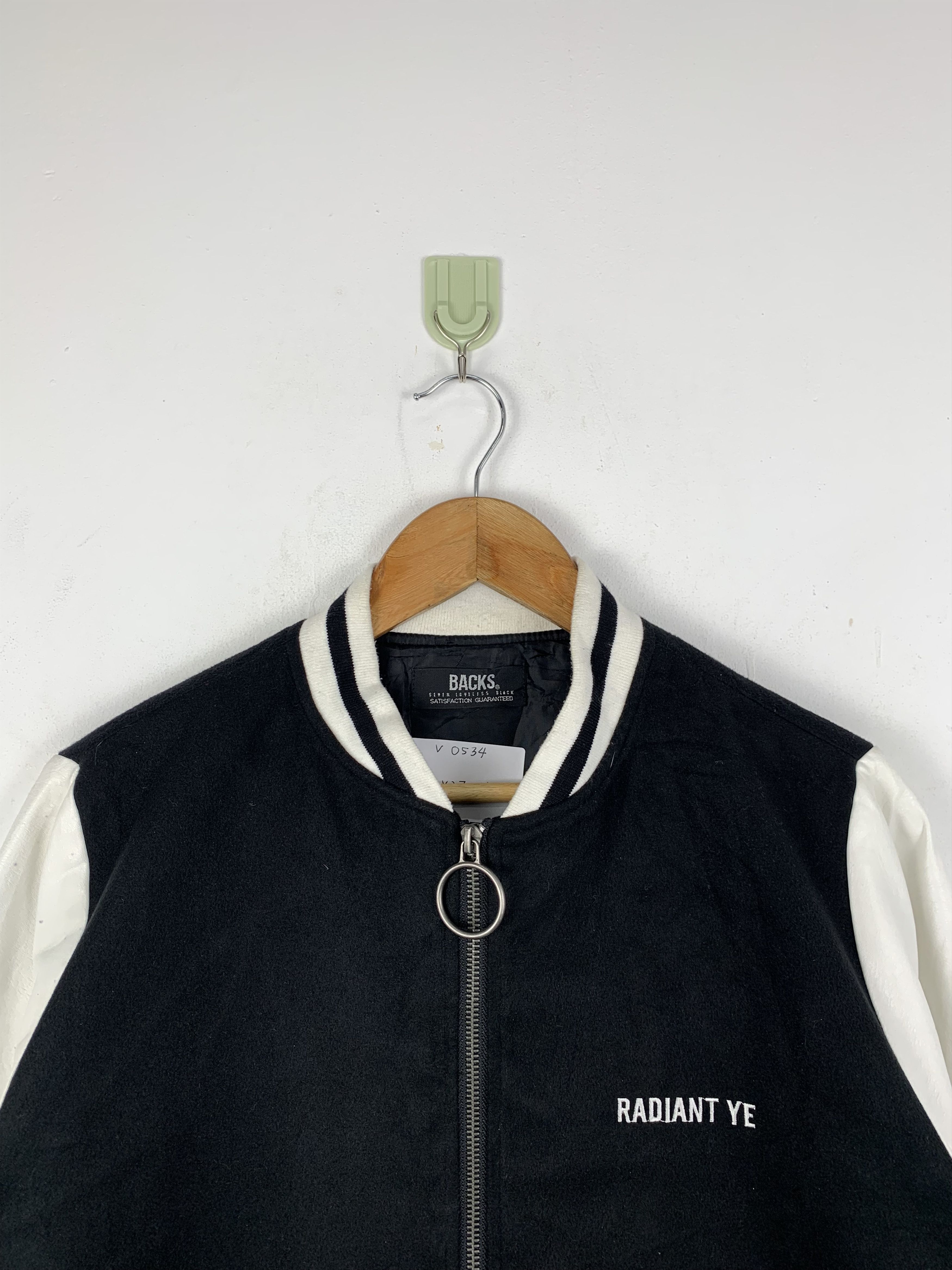 Japanese Brand Vintage Japanese Brand Sleeve Leather Varsity Jacket V0534 Size US M / EU 48-50 / 2 - 2 Thumbnail
