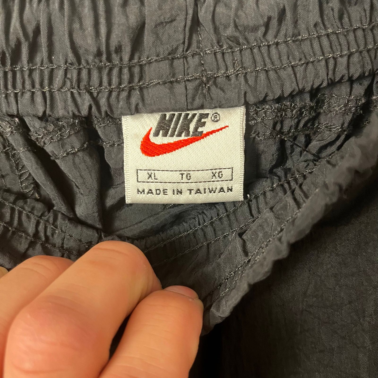 Nike Vintage Nike Track Pants Size US 36 / EU 52 - 5 Thumbnail