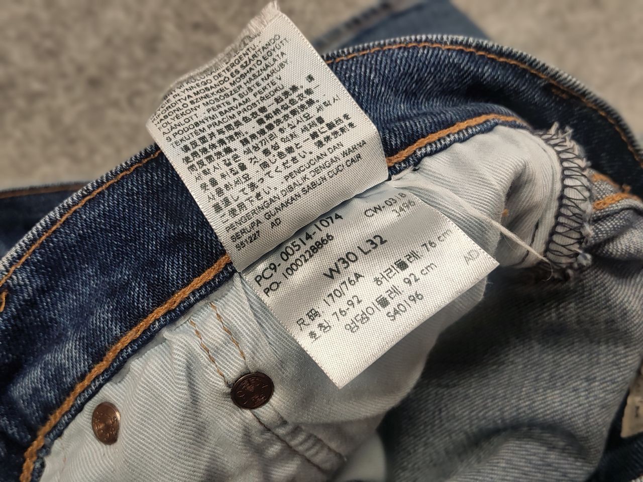 Levi's Levis 514 Vintage USA Style blue Straight Fit Denim Jeans Size US 30 / EU 46 - 9 Thumbnail