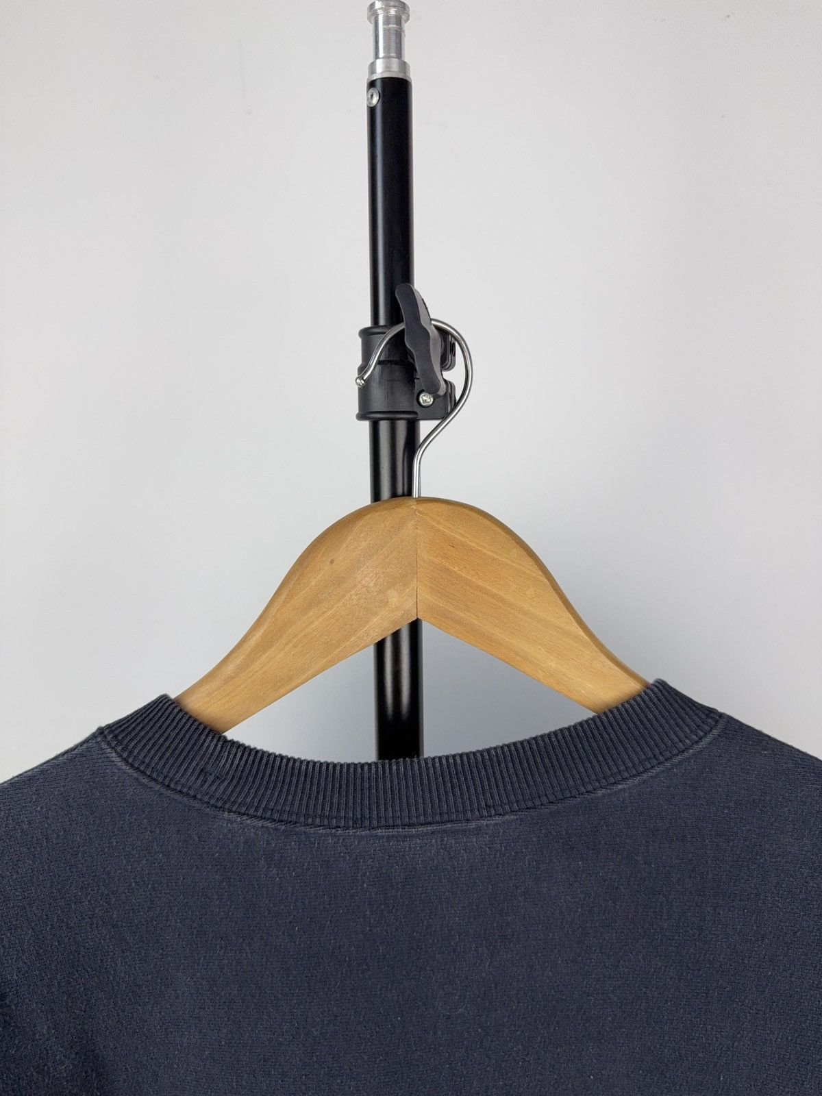 Champion × Vintage Vintage 00s Champion Reverse Navy Crewneck Embroidered USA Size US M / EU 48-50 / 2 - 8 Thumbnail