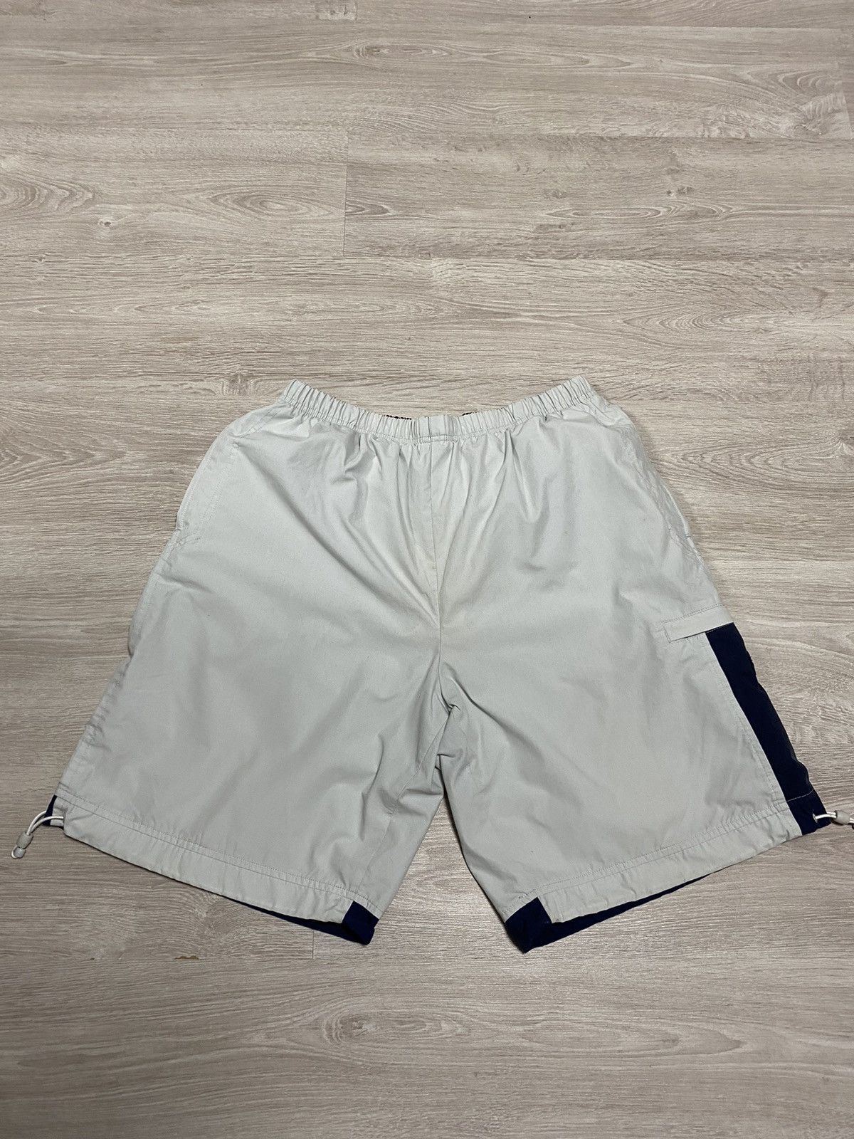 Nike Vintage Nike shorts small logo Size 34” L Size US 34 / EU 50 - 8 Thumbnail