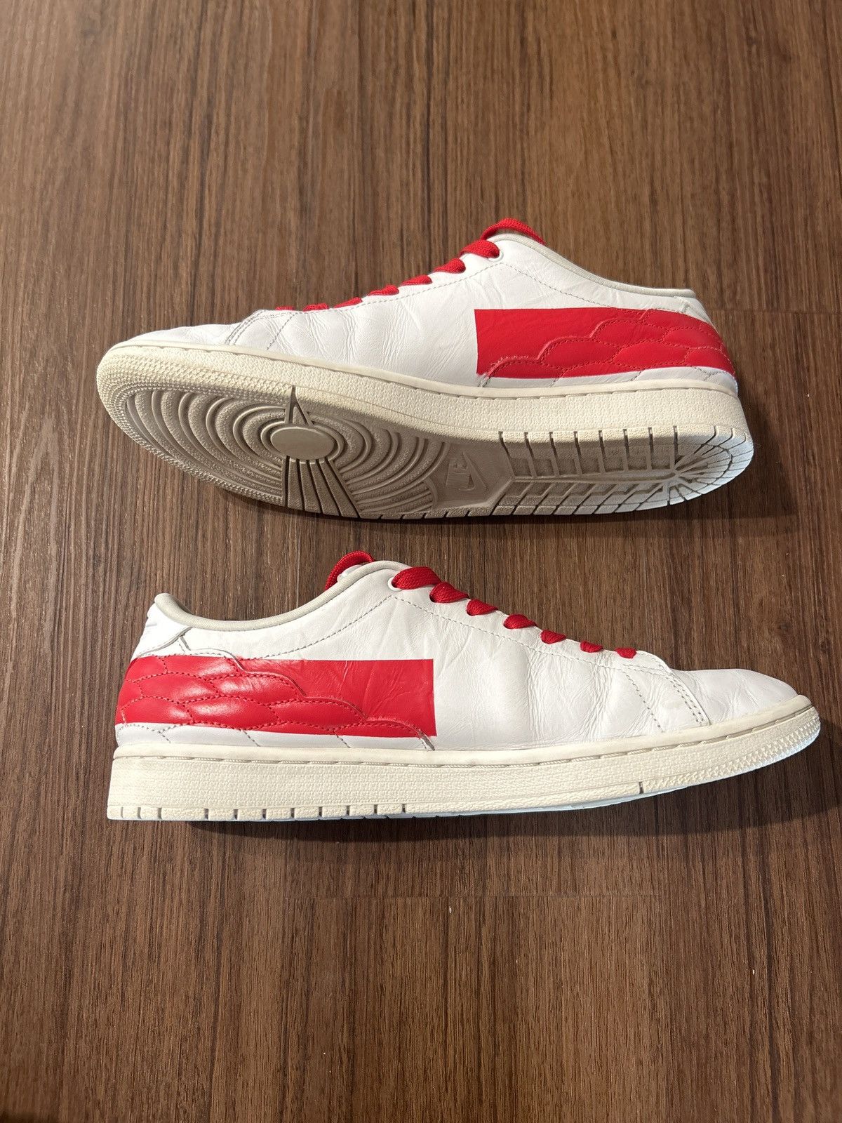 Jordan Brand × Nike Air Jordan 1 Centre Court Size US 10 / EU 43 - 1 Thumbnail