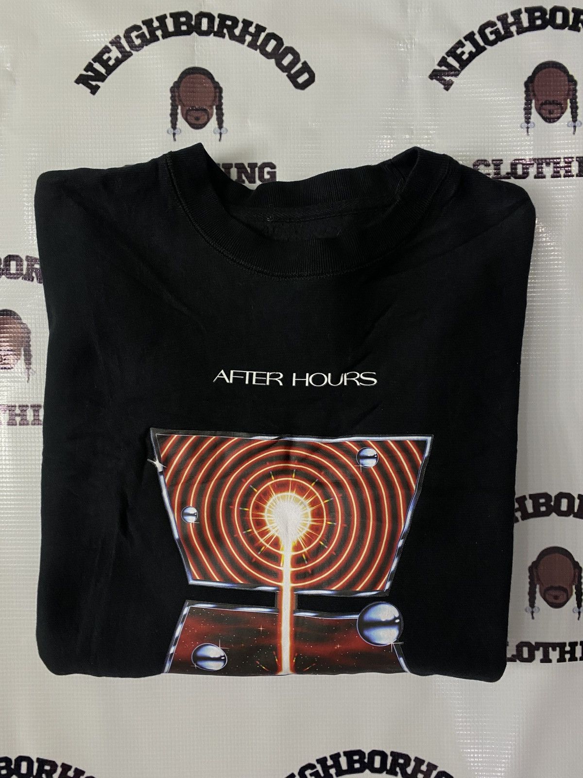 The Weeknd THE WEEKND DAWN FM TOUR CREWNECK. Size US L / EU 52-54 / 3 - 10 Thumbnail