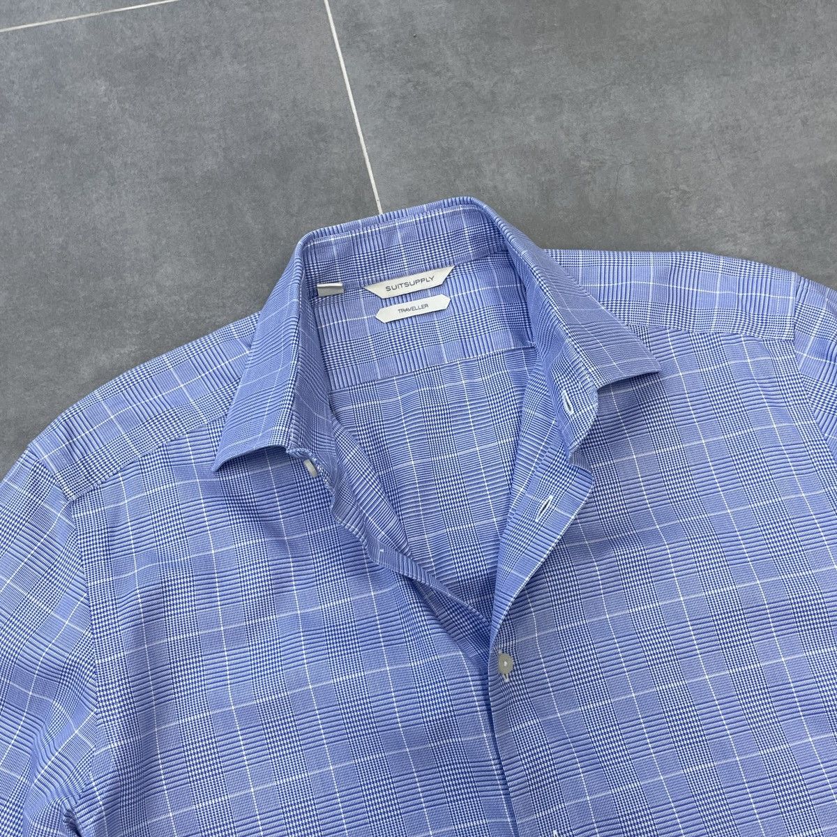 Suitsupply Suitsupply Traveller Slim Fit Button Shirt Size 40/15 Size US L / EU 52-54 / 3 - 10 Thumbnail