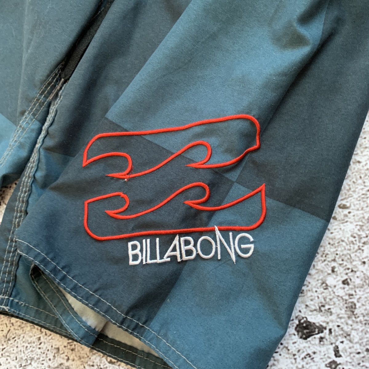 Billabong Billabong swim shorts cargo embroidered logo Size US 32 / EU 48 - 4 Thumbnail