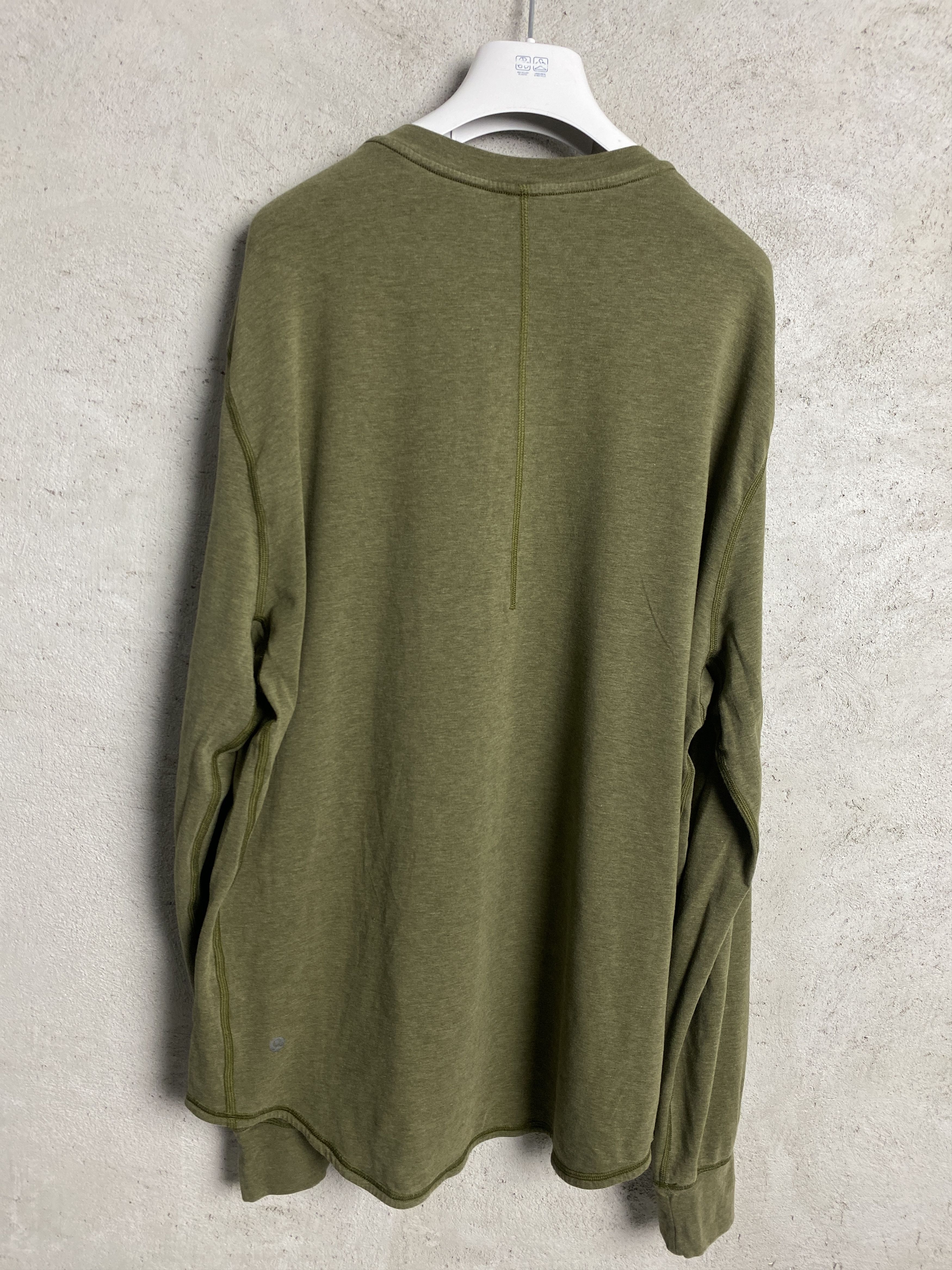 Lululemon Lululemon Henley long sleeve t-shirt tee sport athletic gym Size US XL / EU 56 / 4 - 4 Thumbnail