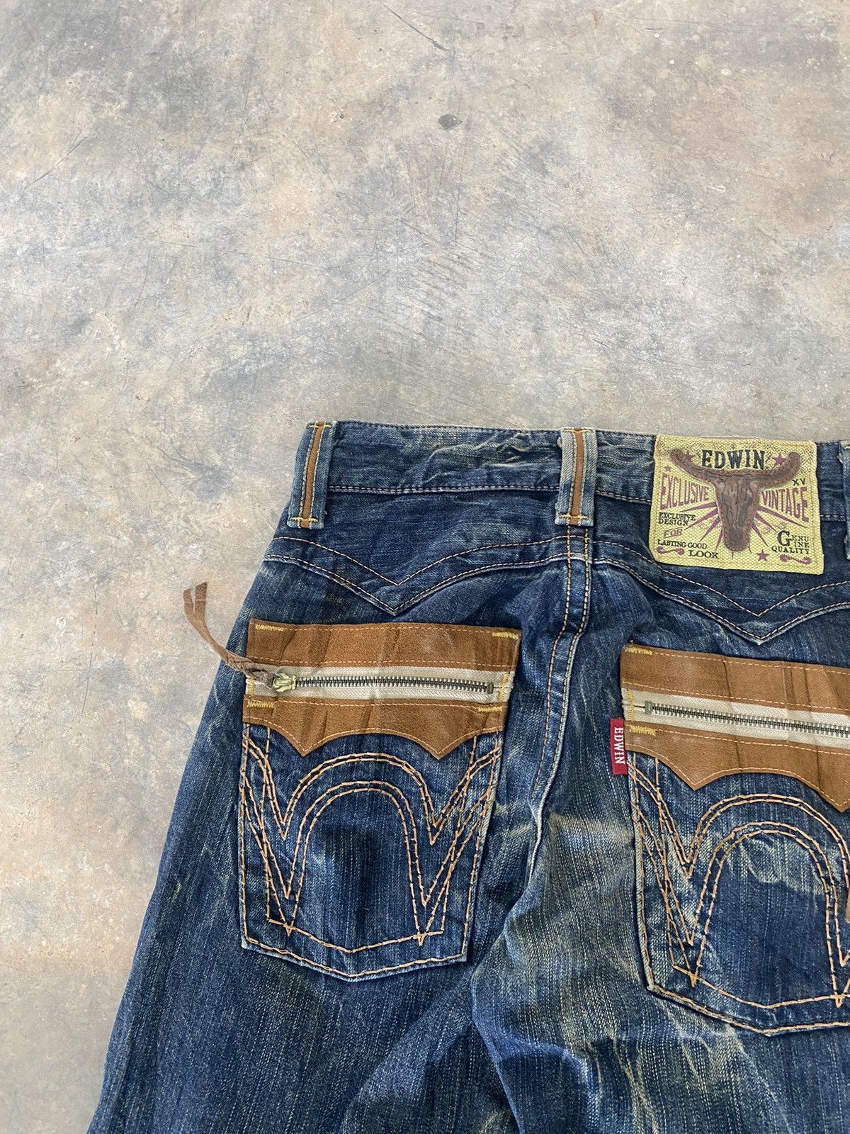 Le Grande Bleu (L.G.B.) Edwin Japan Cowboy Jeans Punk Grunge Mud Wash 90s Size US 29 - 13 Thumbnail