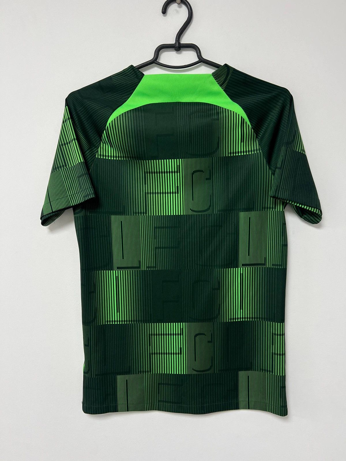 Nike Liverpool 2023-2024 Pre match Training Football Shirt Nike S Size US S / EU 44-46 / 1 - 16 Thumbnail