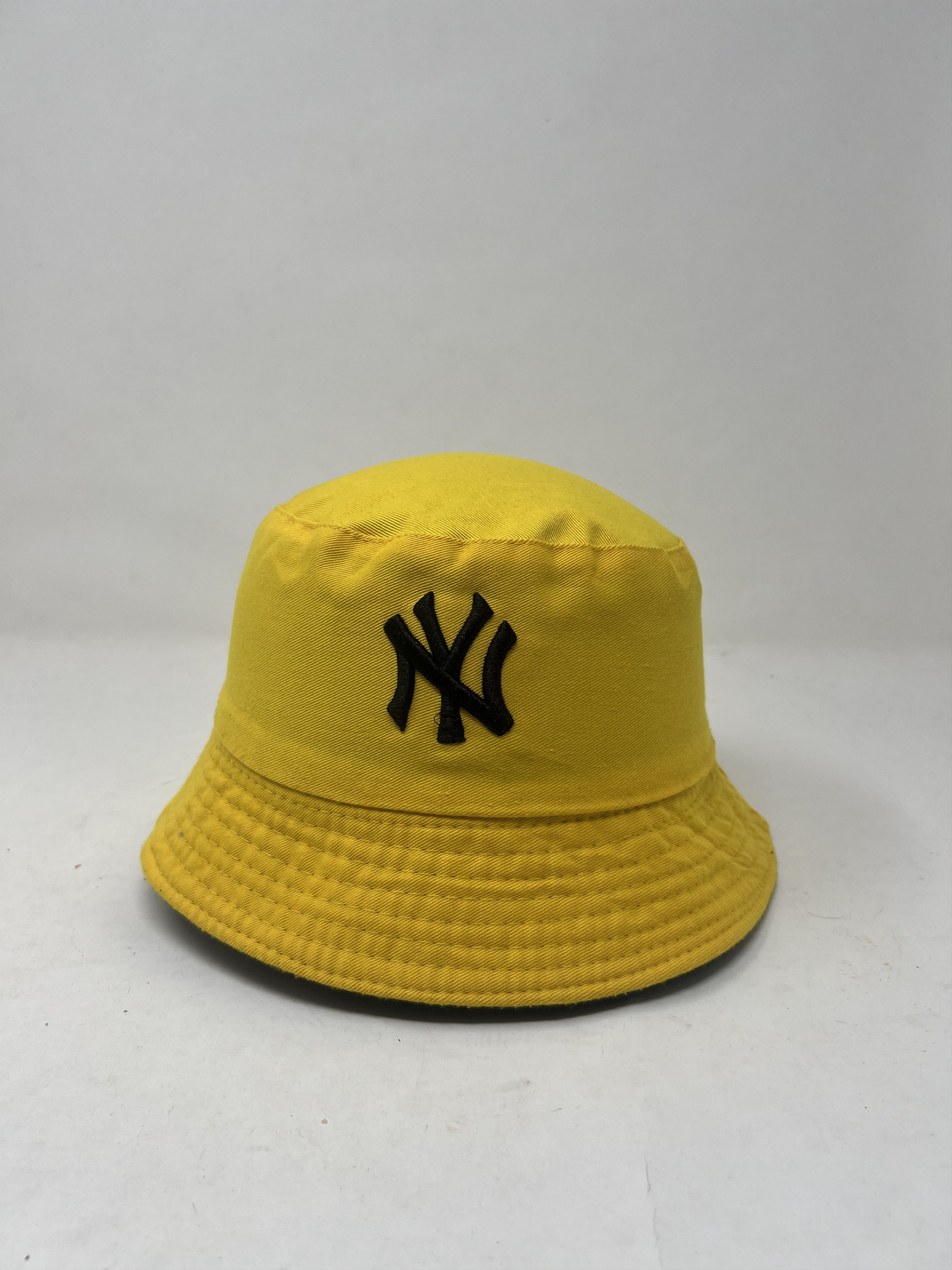 New York Yankees New York Yankees Reversible Bucket Hat Size ONE SIZE - 1 Thumbnail